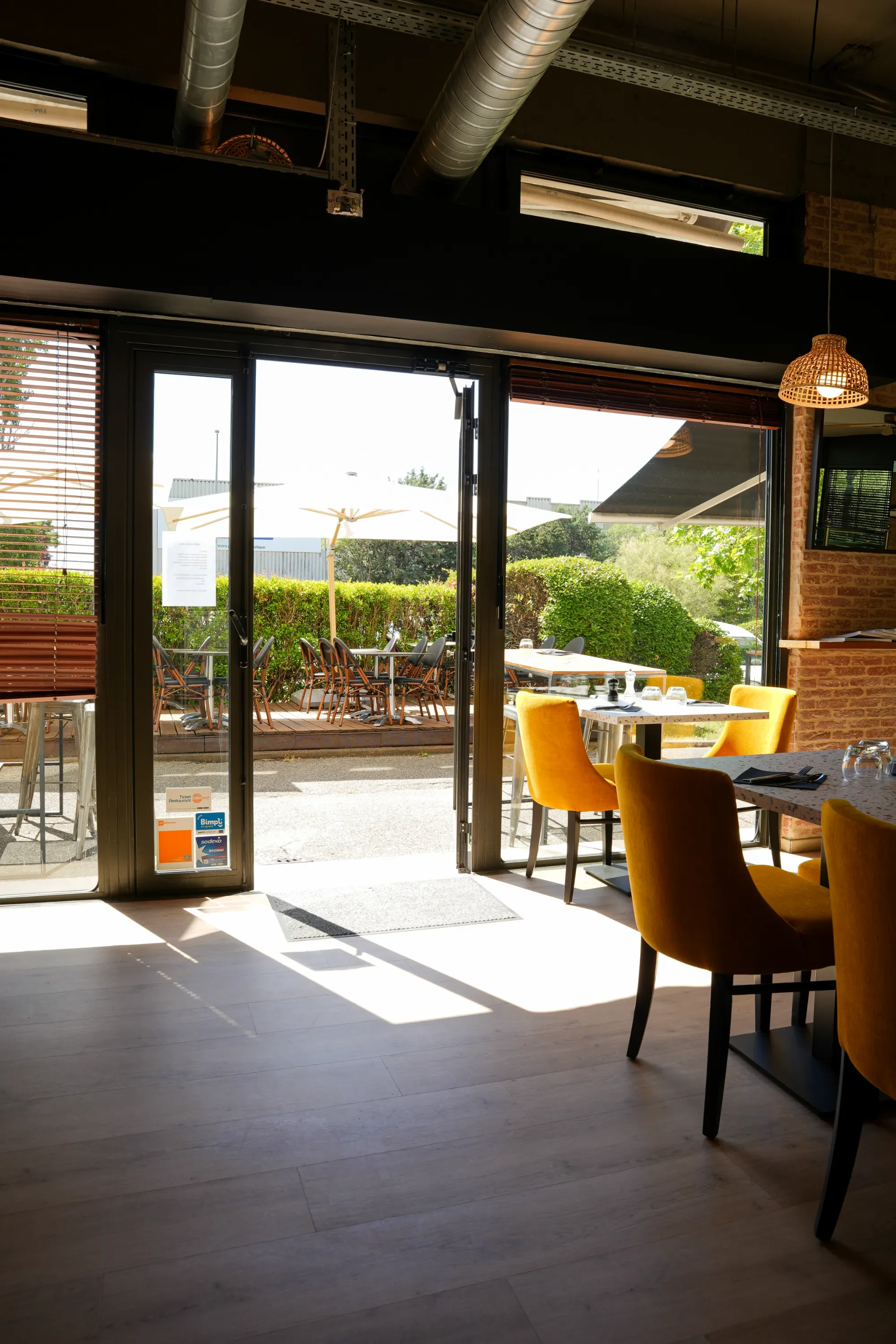 la petite table restaurant les milles
