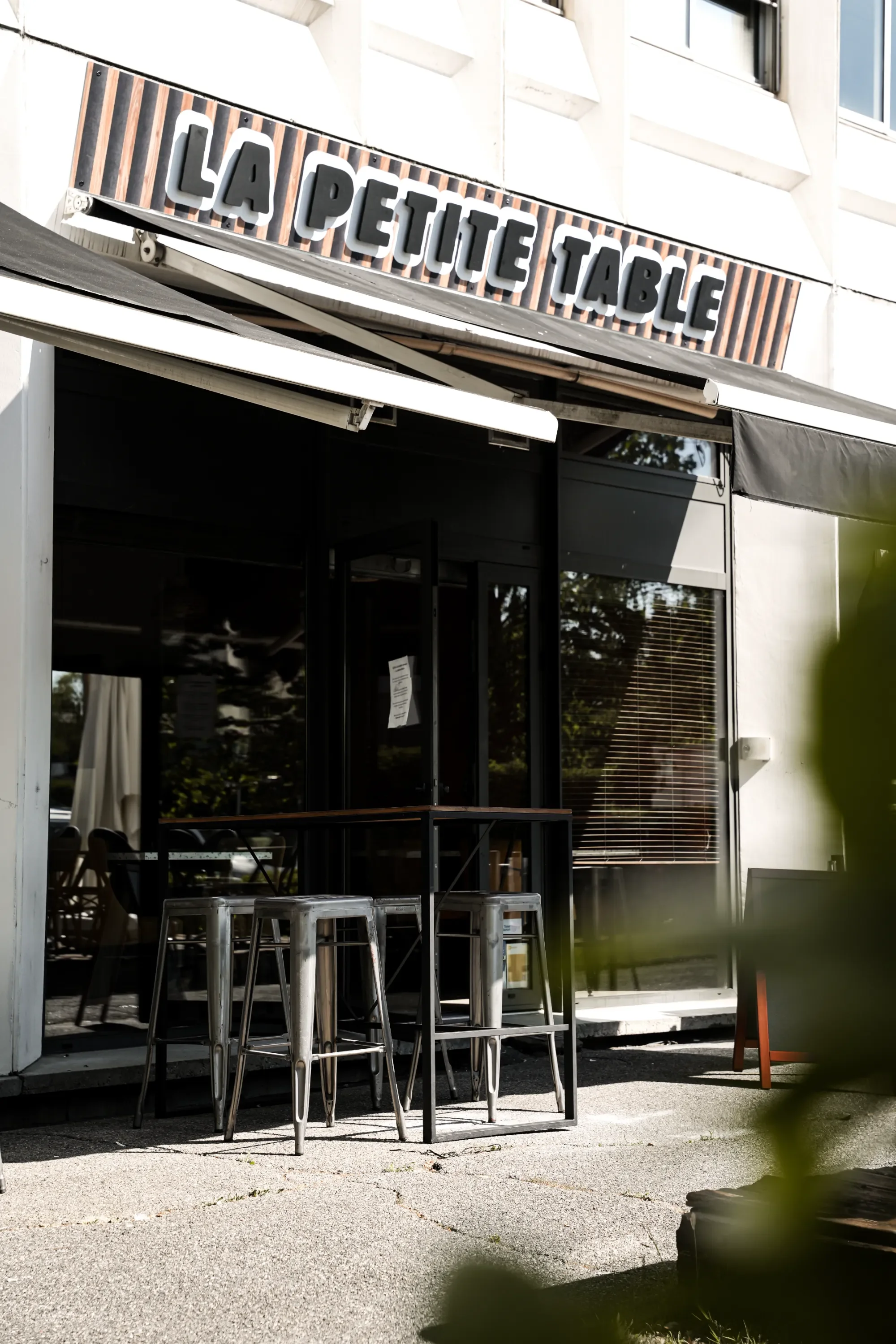 la petite table restaurant les milles