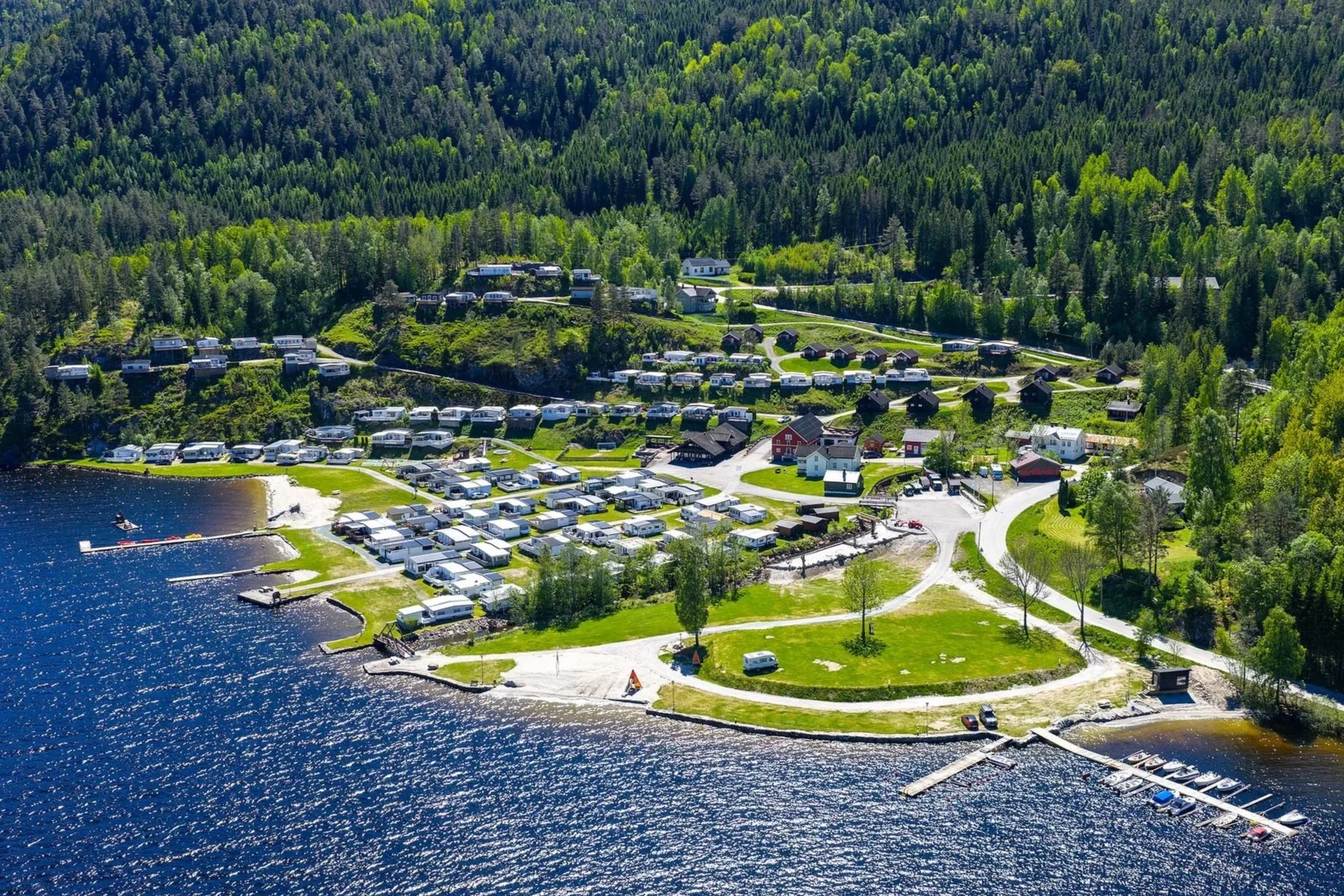OVersiktsbilde over Garvikstrondi camping