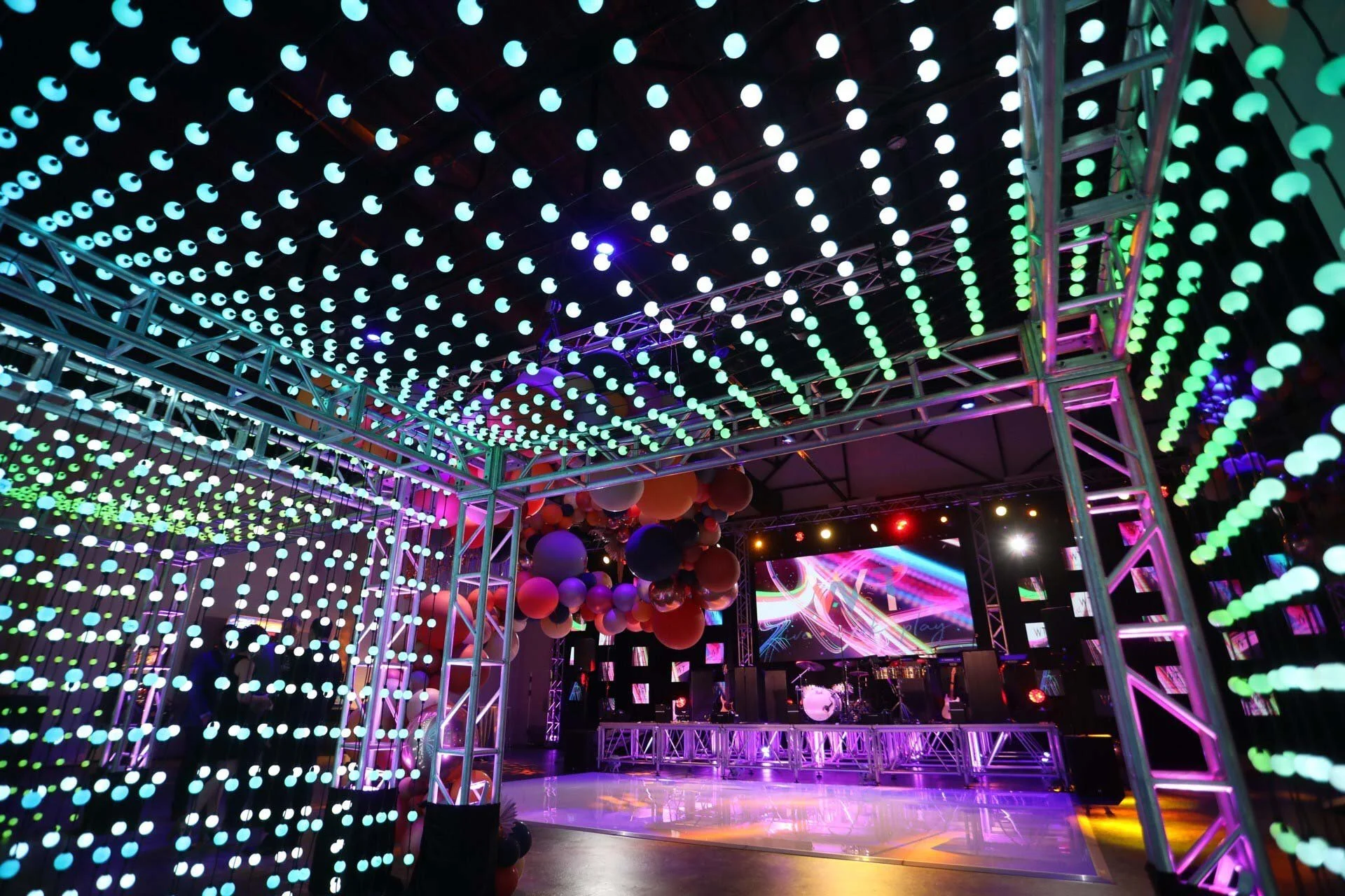 3D Tunnel and Video Wall.jpg