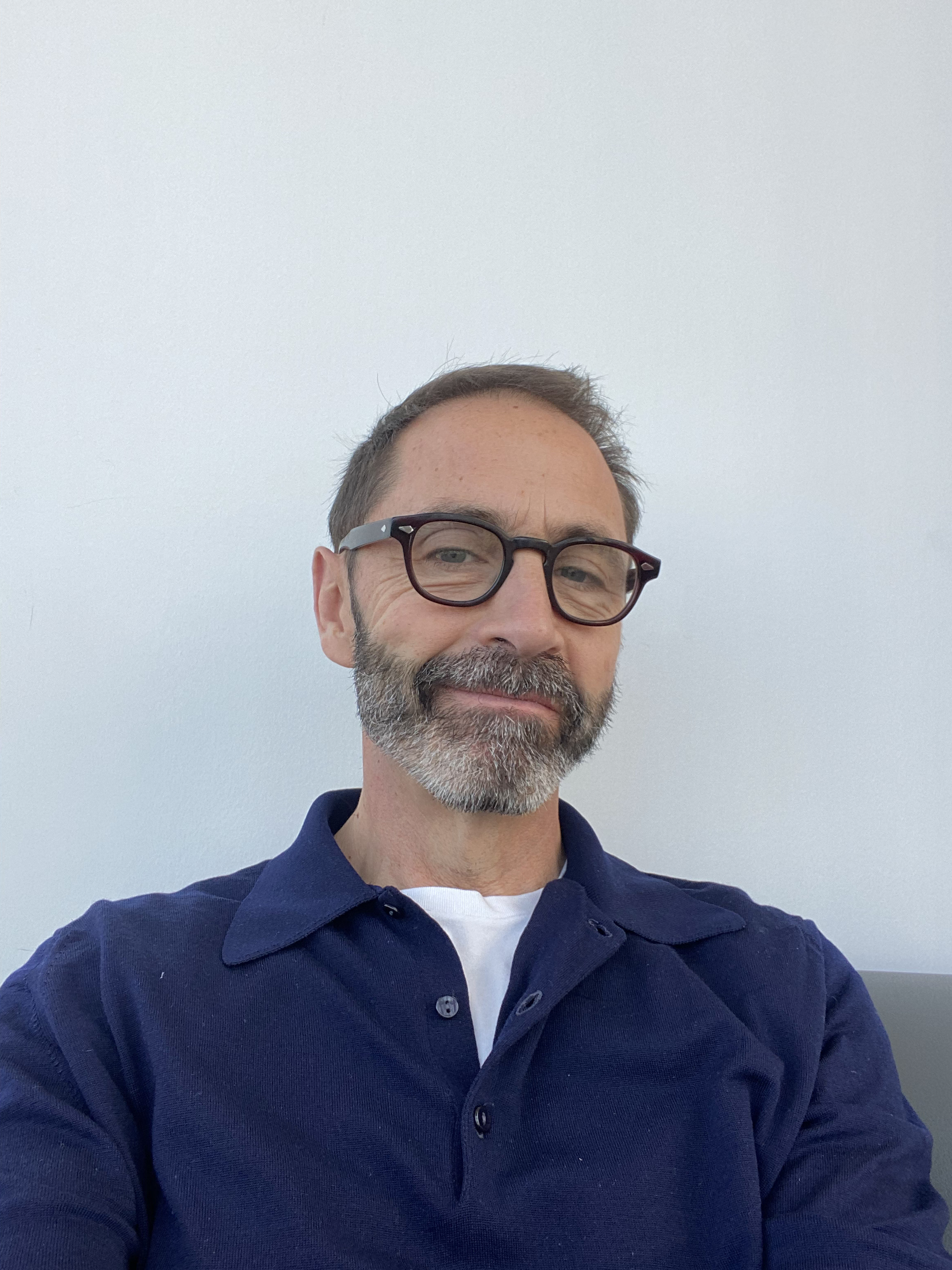 Jean-Marc Menant, psychopraticien à Paris spécialisé en blocages émotionnels et schémas répétitifs