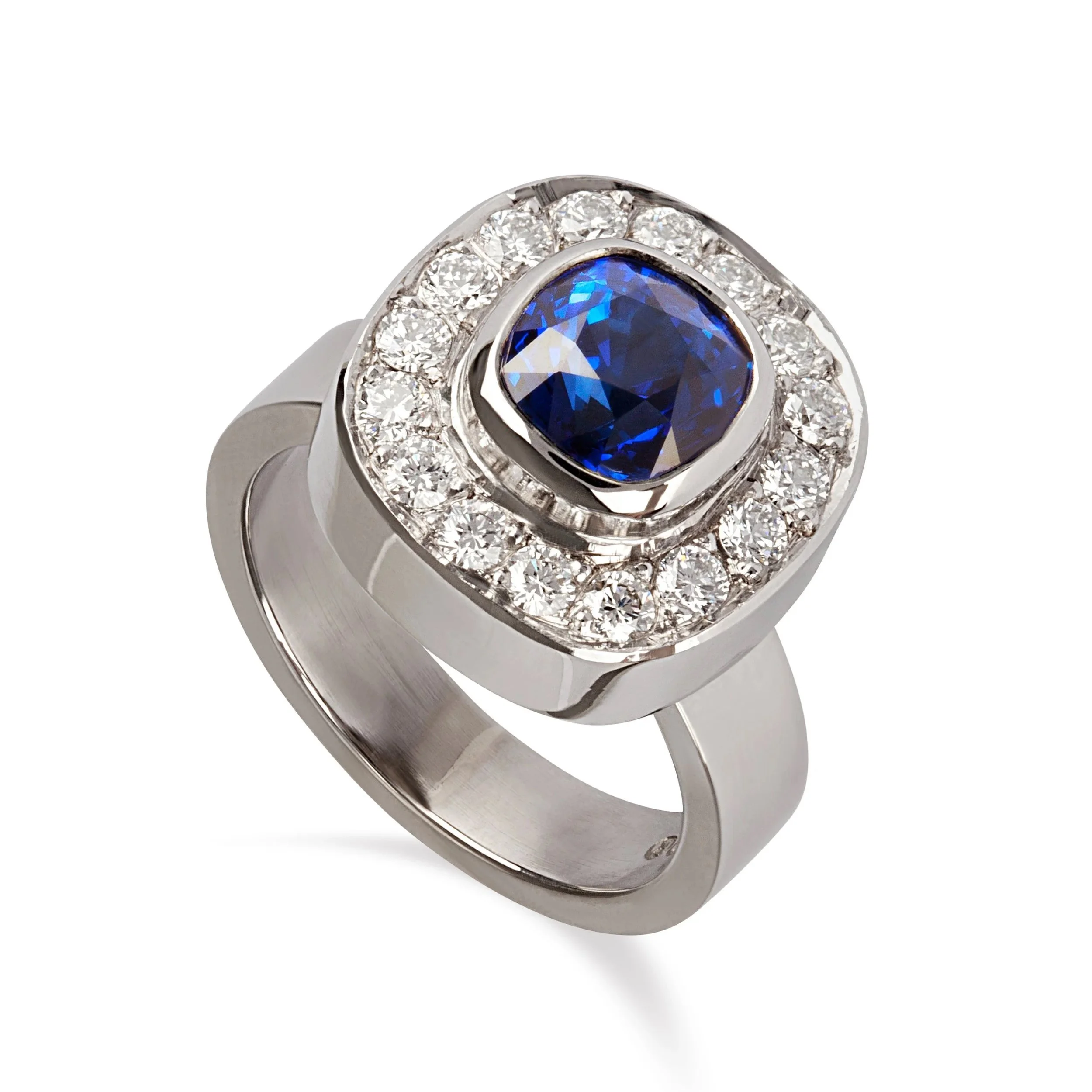 Yvonne+Ross+-+White+Gold+Halo+Ring+with+Blue+Sapphire+-+High+Res.jpg