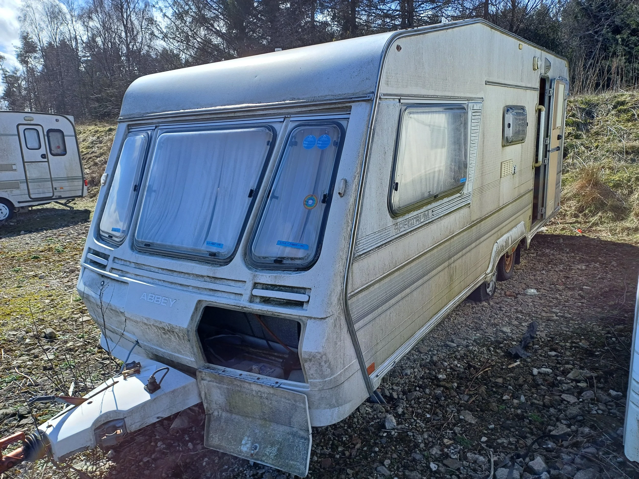 1990s-abbey-spectrum-salvaged-scotia-caravan-salvage2.jpg