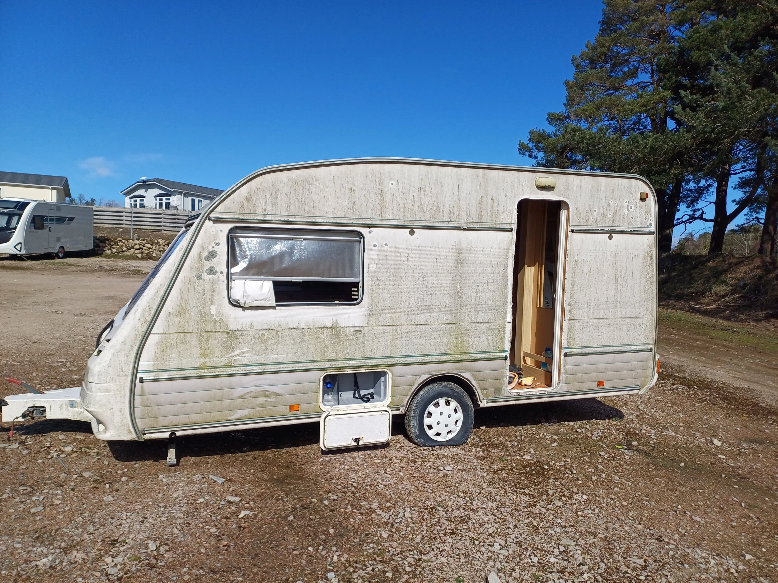 1990s-sterling-europa-salvaged-scotia-caravan-salvage.jpg
