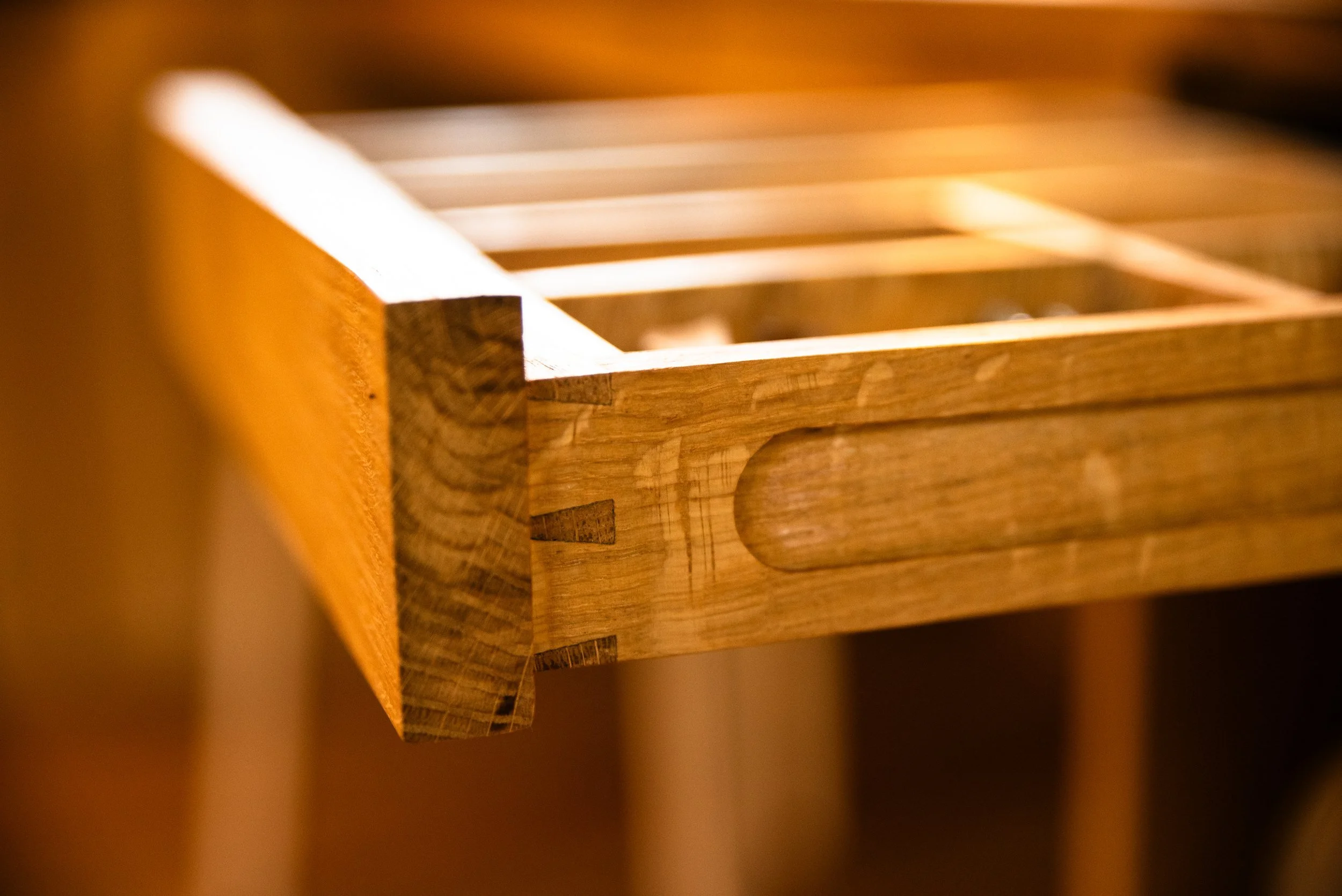 fig-oak-drawer-dovetails.jpg