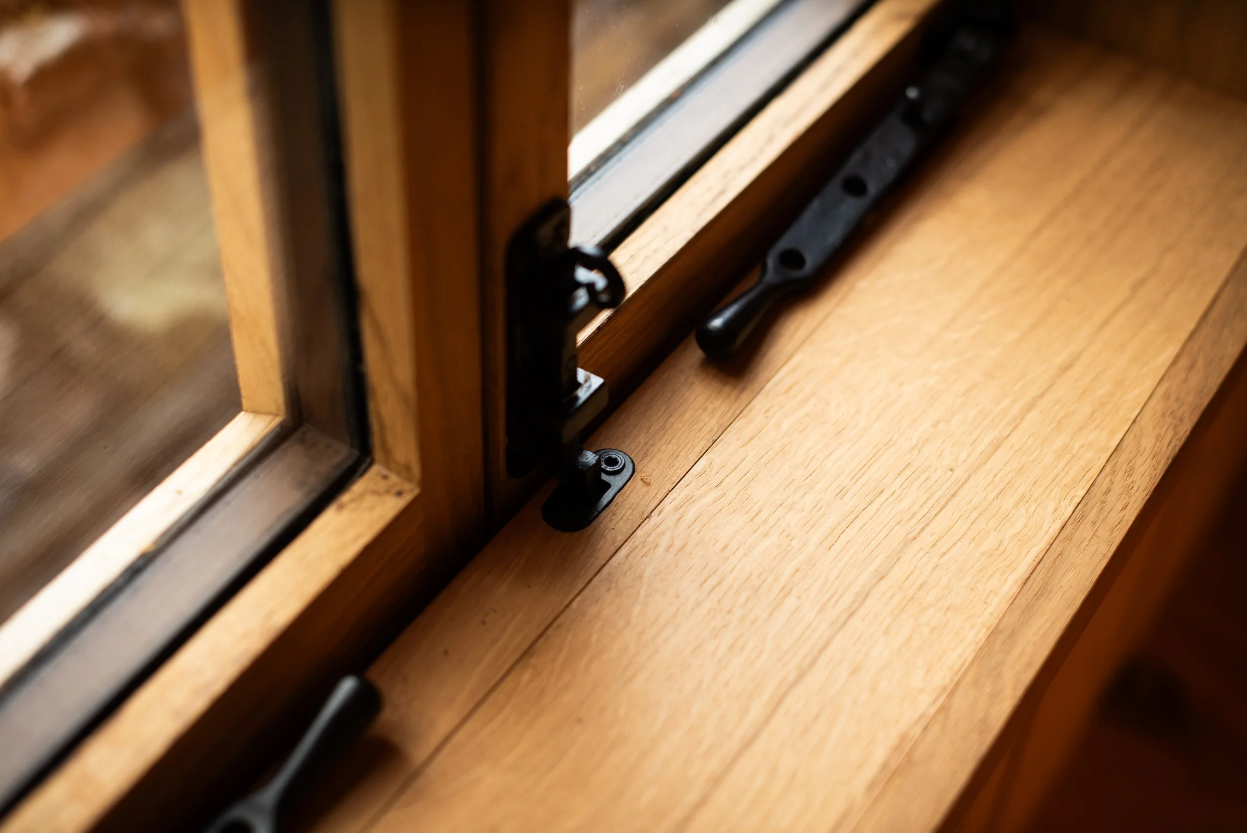 fig-oak-casement-window-detail.jpg