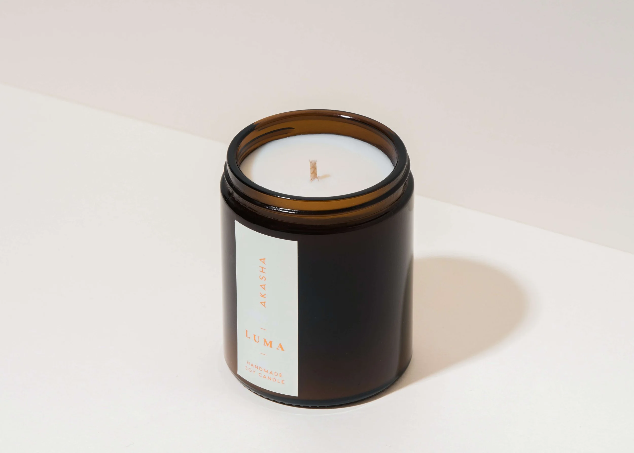 luma-candles-Br2BwCBA-s0-unsplash.jpg
