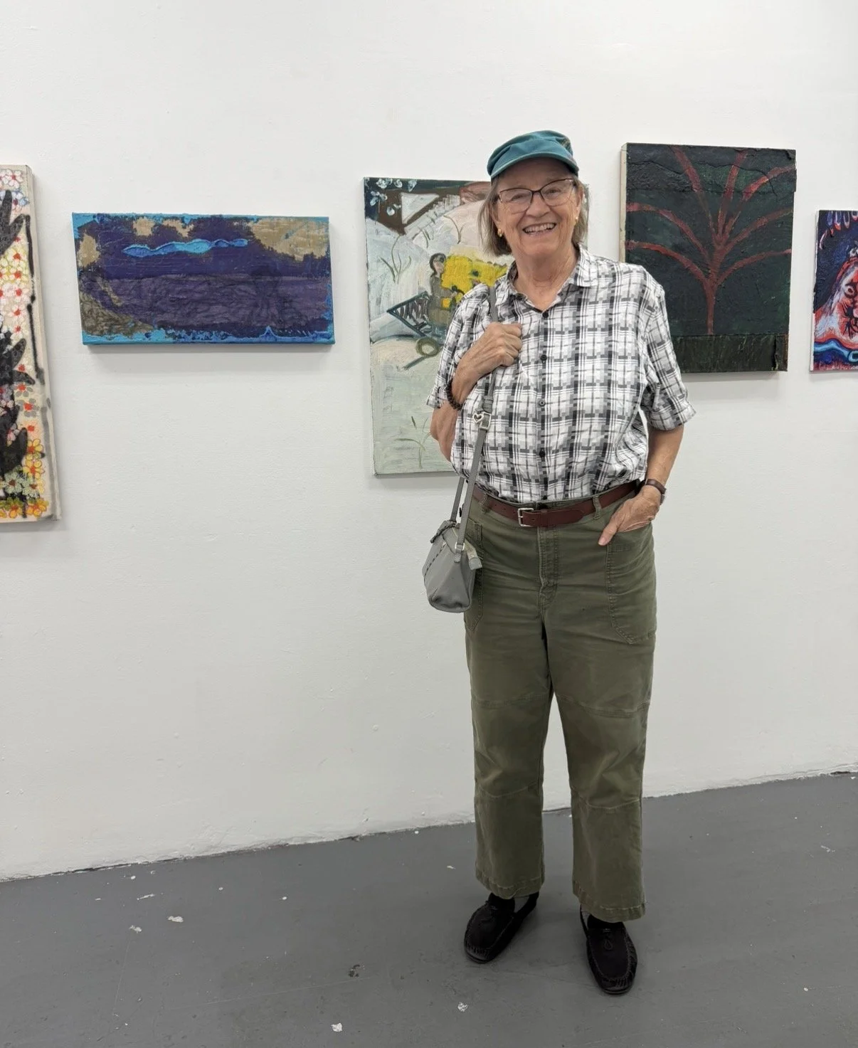 Dona Nelson & her painting.jpeg