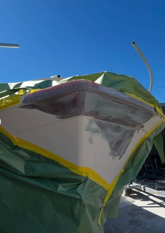 Fiberglass repair Stockton, CA. by Sergio's Boat Spa the best boat repair shop.