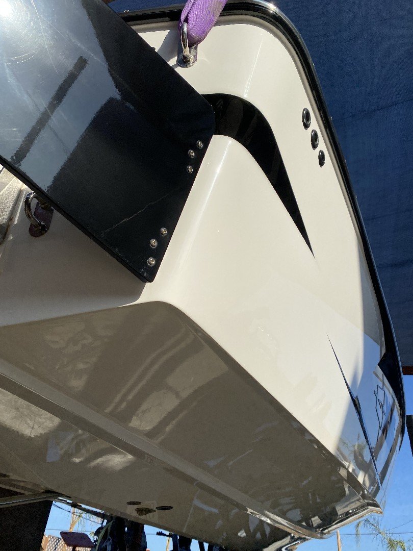 Boat buffed and polished to a deep gloss in Stockton by Sergio's Boat Spa, the best boat repair in Stockton, CA