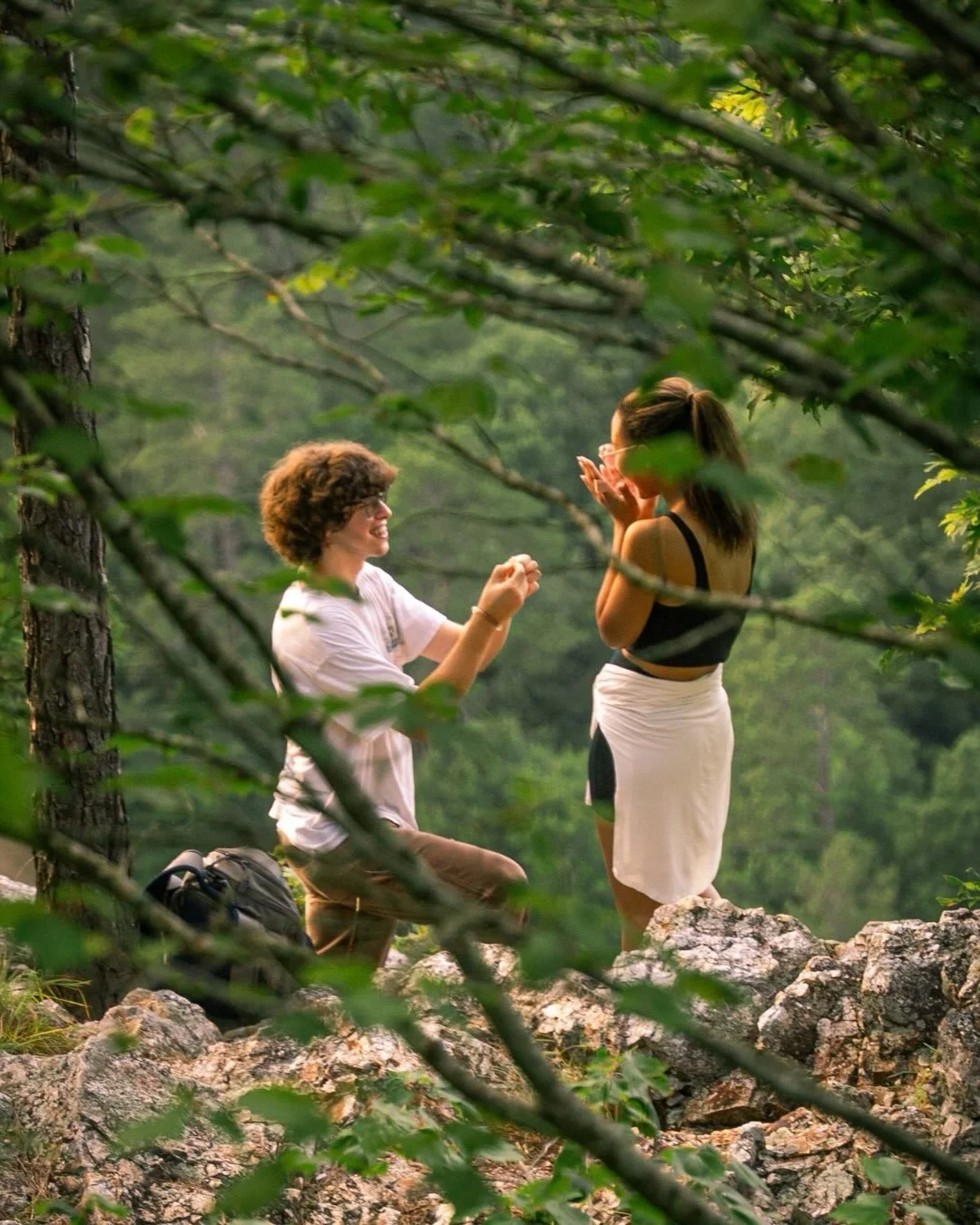 She said yes. Mountains, love, and a moment they&rsquo;ll never forget. 💍

Congrats Jozey &amp; Leahni! 

#proposals #engagement #photographygoals #mountainscape #shreveport