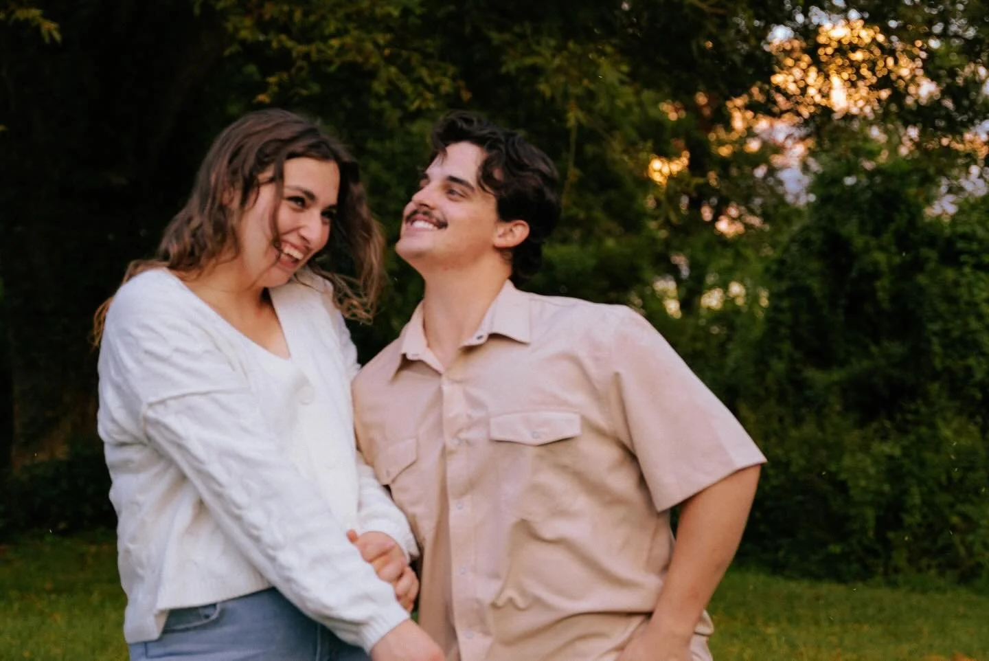 Autumn couples sesh with a couple lovebirds 🫶

#photography #autumn #fall #sony