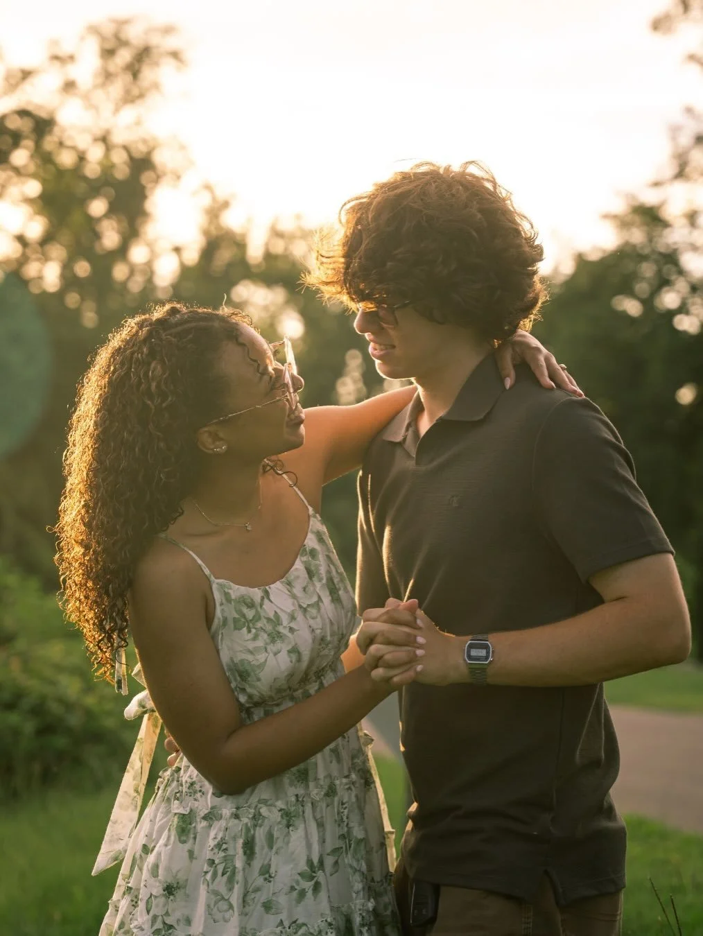 POV: you&rsquo;re engaged and the field looks like a movie set. 

Congrats again to Jozey &amp; Leahni! 🙌💍

#shreveport #shvphotographer #engagementphoto #sunsetphotos