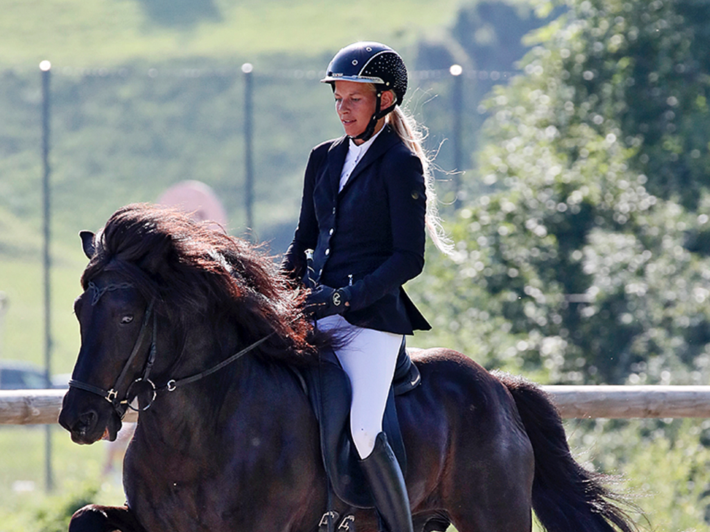 Vera+am+reiten.png.webp