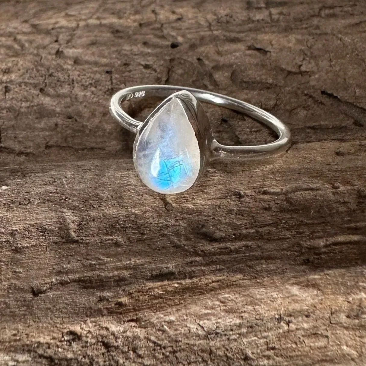 Simply Moon Ring
