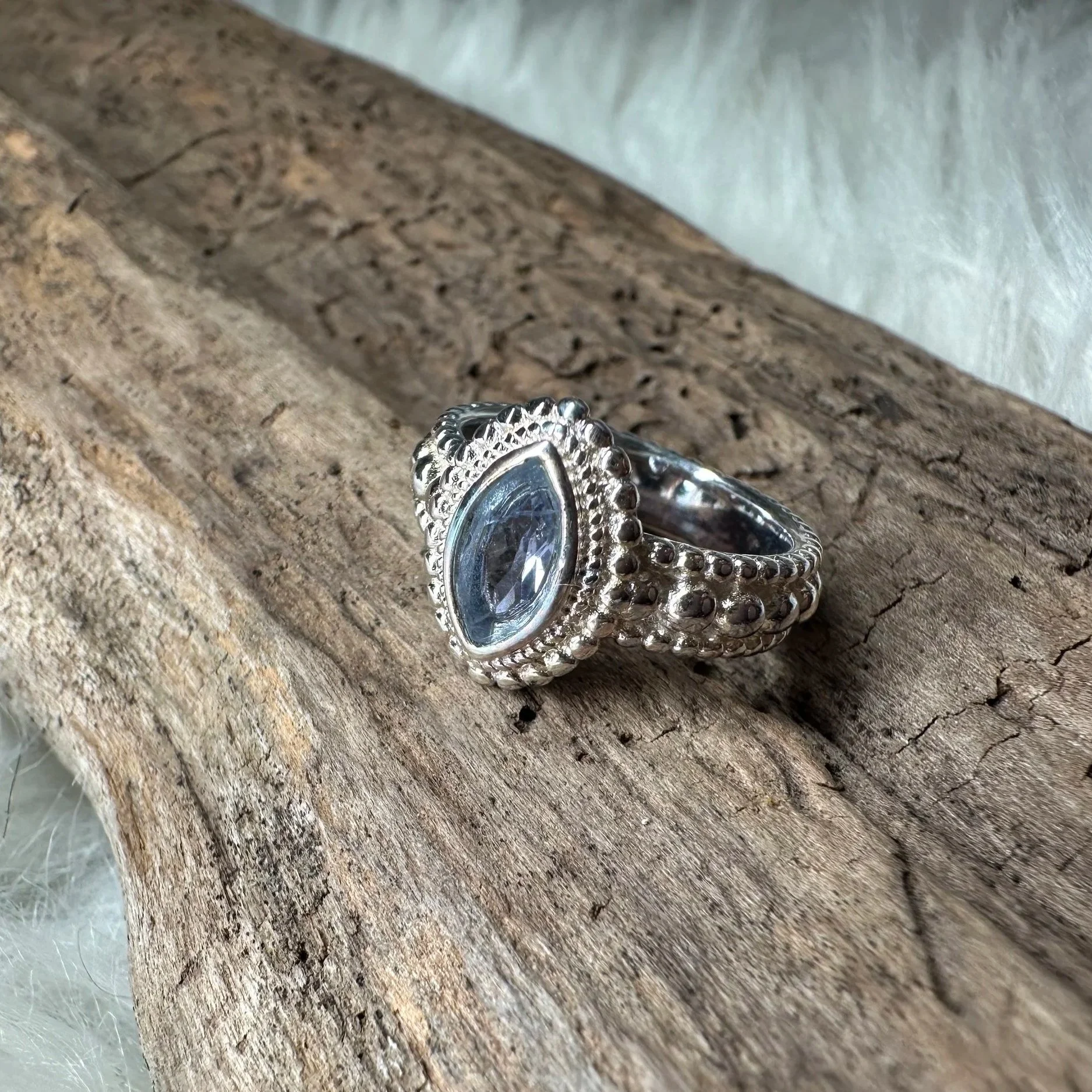 Isaré Ring