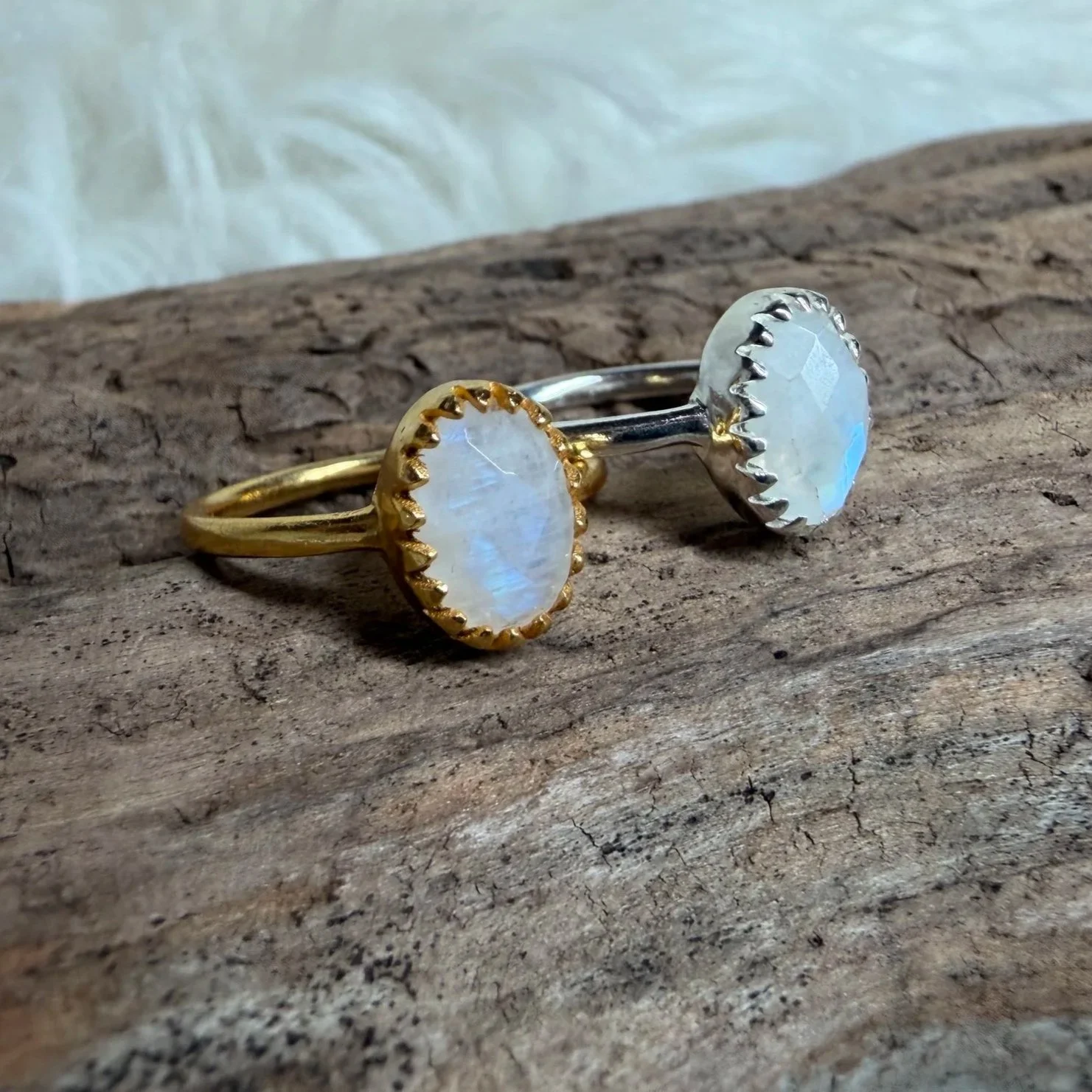 Regenbogen Mondstein Ring