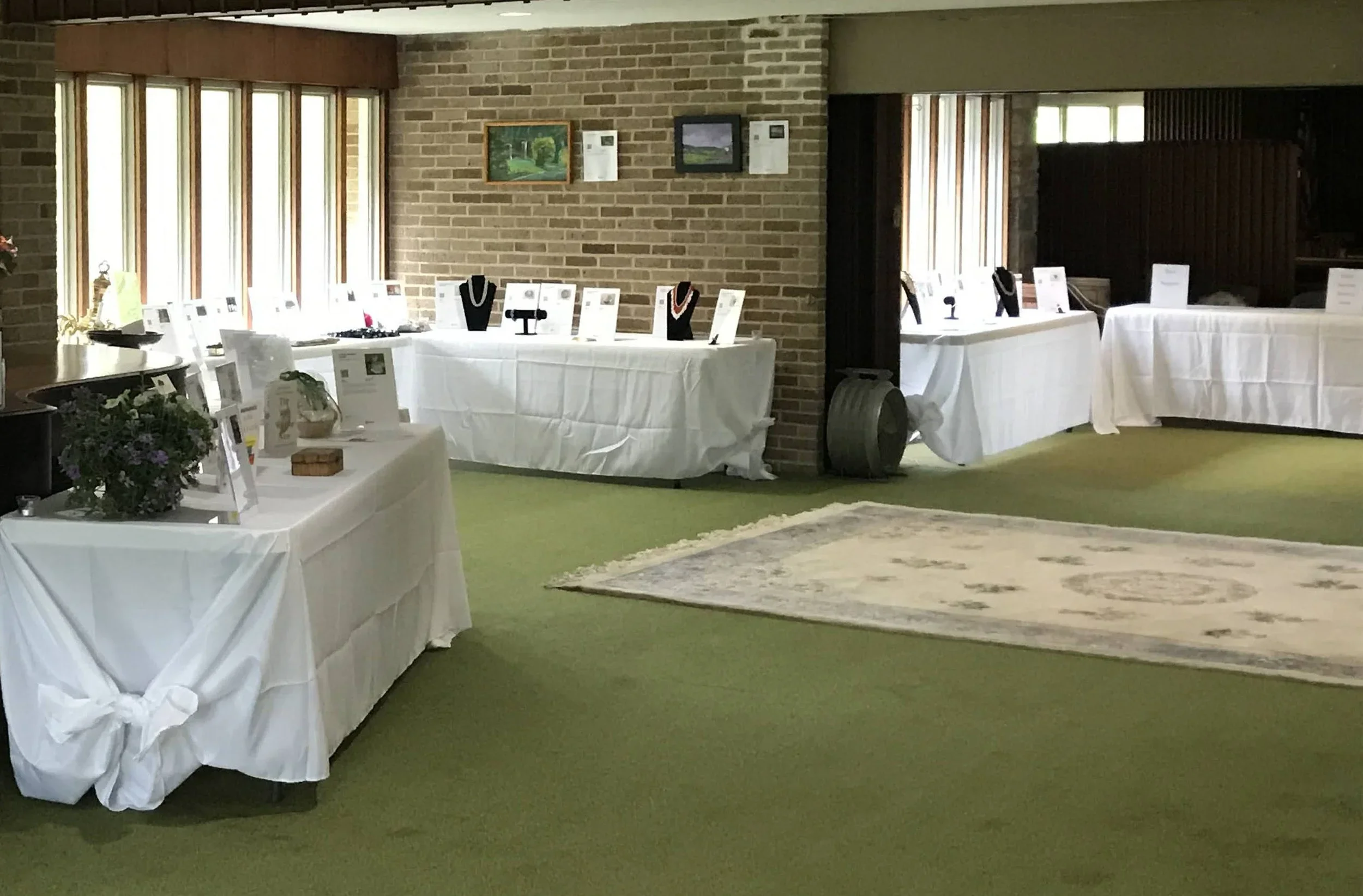 Lounge silent auction