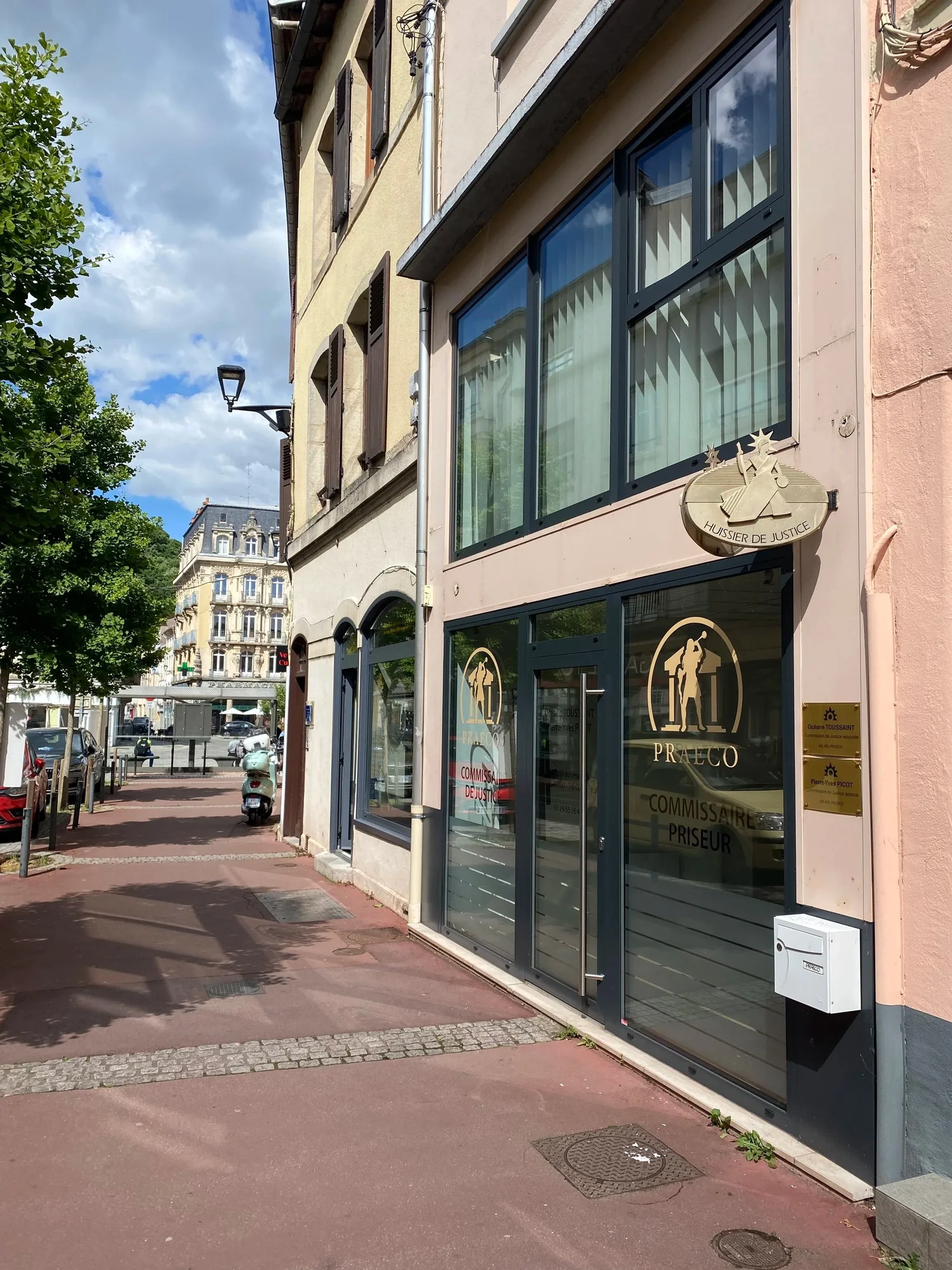 Façade des bureaux de Praeco Enchères à Épinal