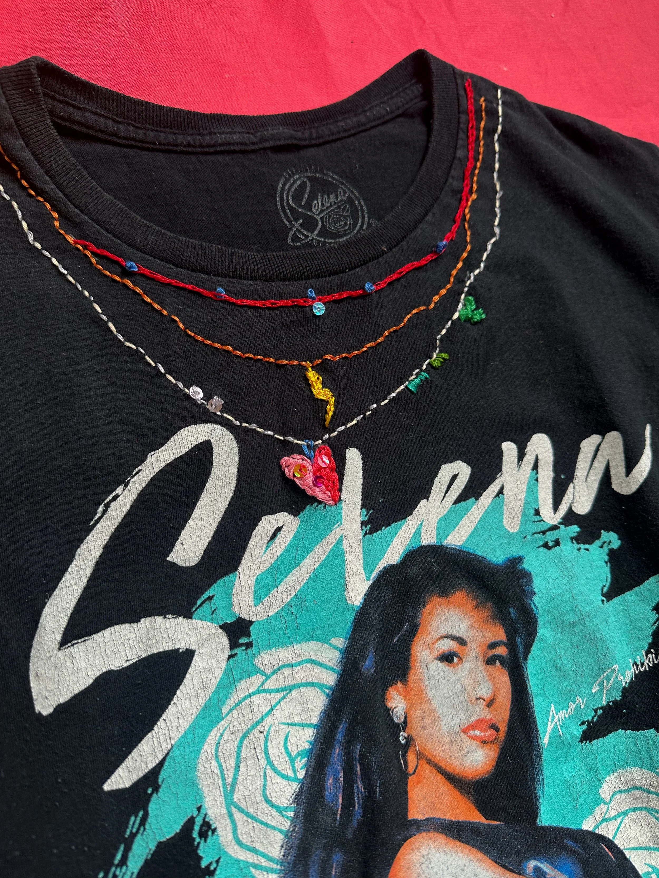 Selena Tee