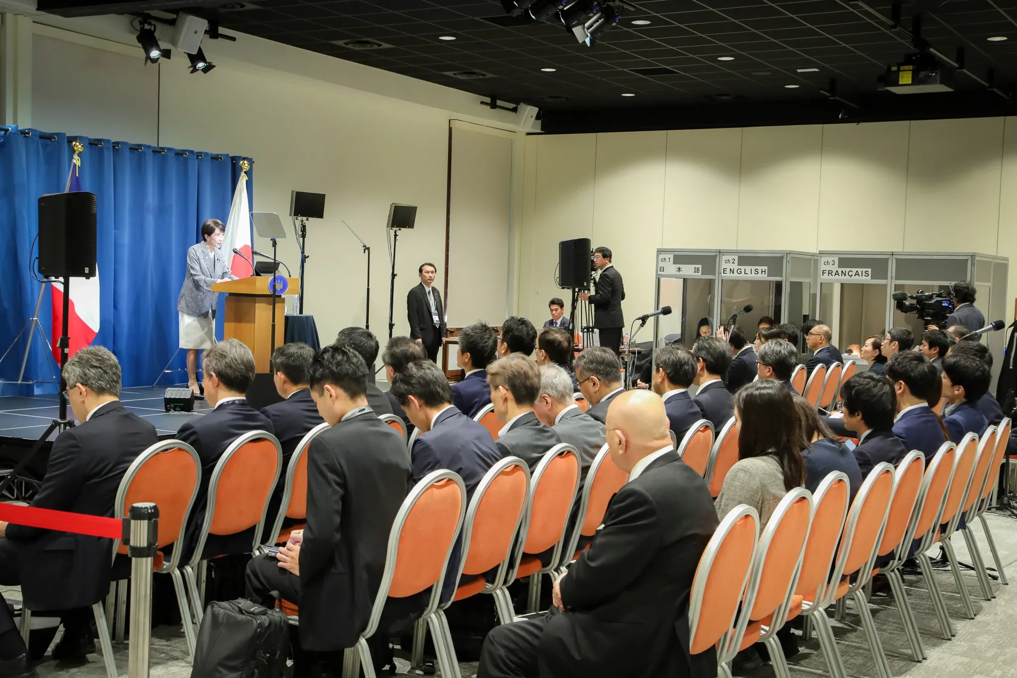 Conférence de presse de la Première ministre japonaise à Archamps
