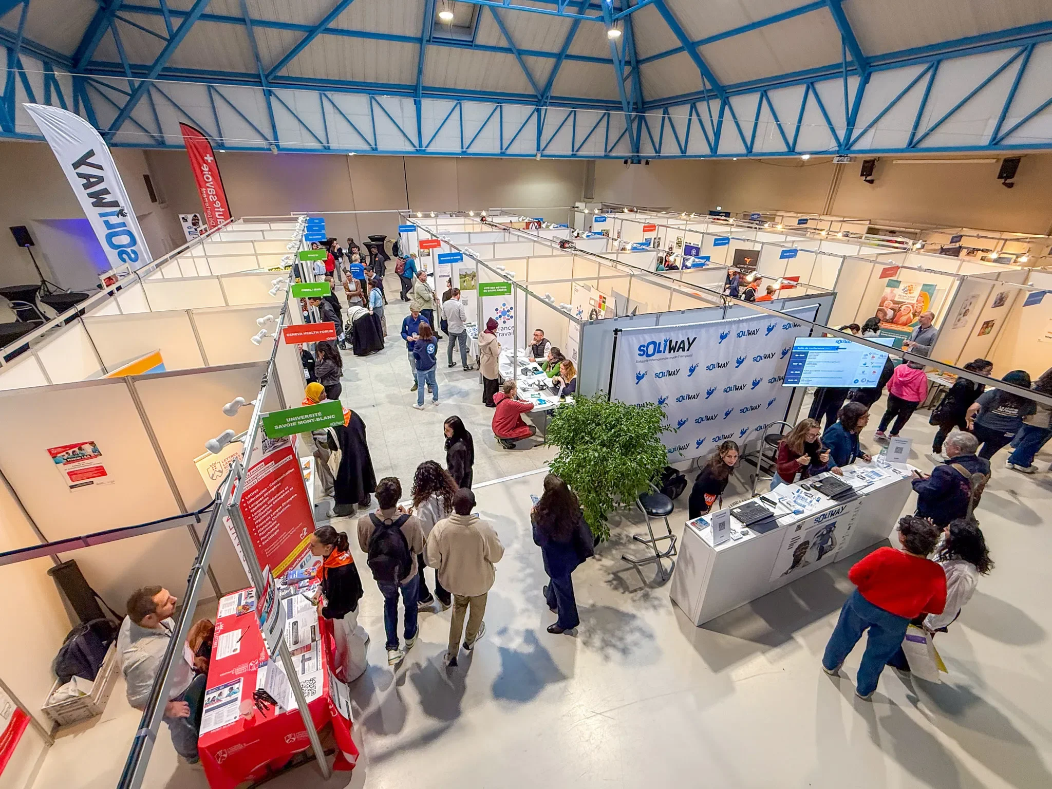 Waveprod salon métiers de l'humanitaire solway à annemasse en Haute-savoie