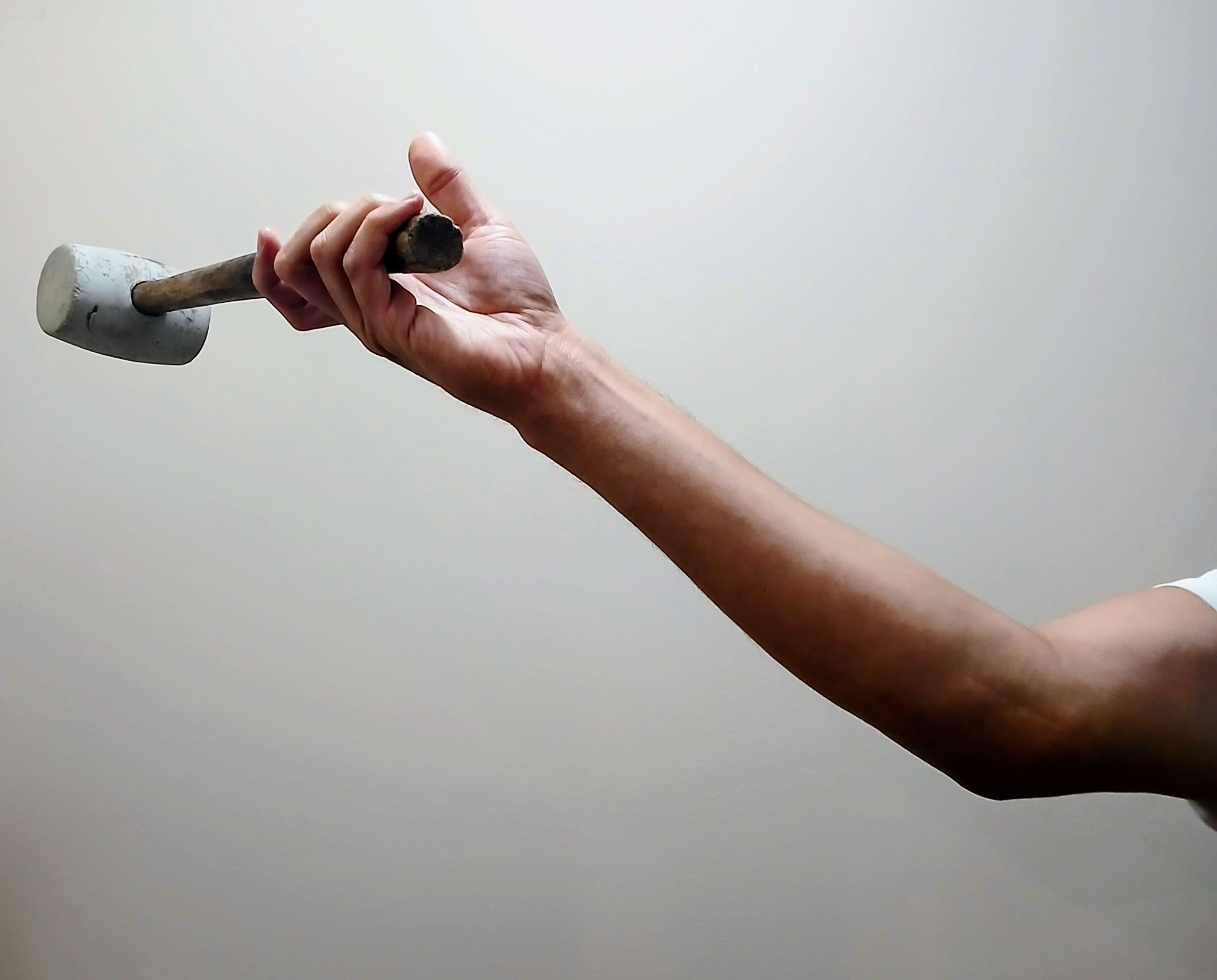 The Light-Load Isometric Protocol That Fixed My Son’s Little League Elbow in 10 Days