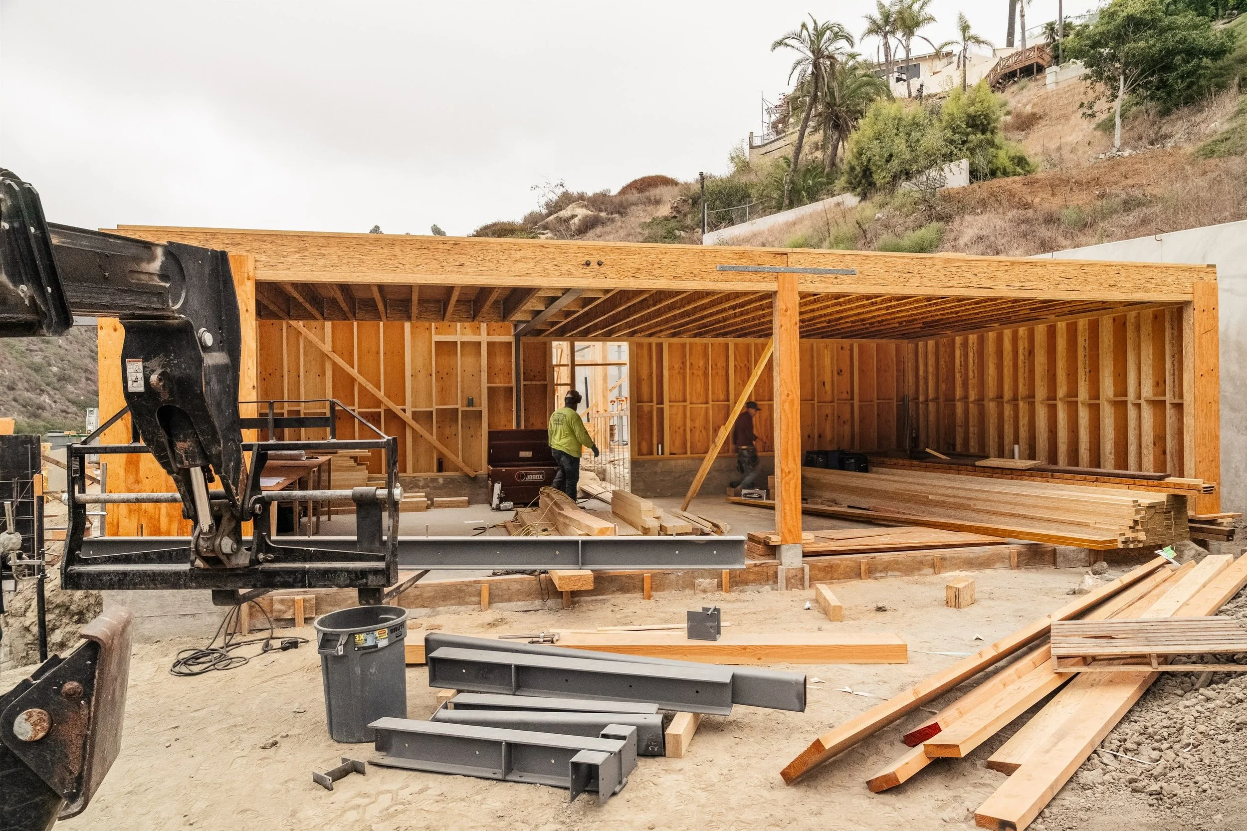 Progress looks different when you&rsquo;re building into a Laguna Beach hillside.

Steel, framing, concrete and a lot of coordination coming together on this custom home. With expansive ocean views and complex structural details, every phase is about