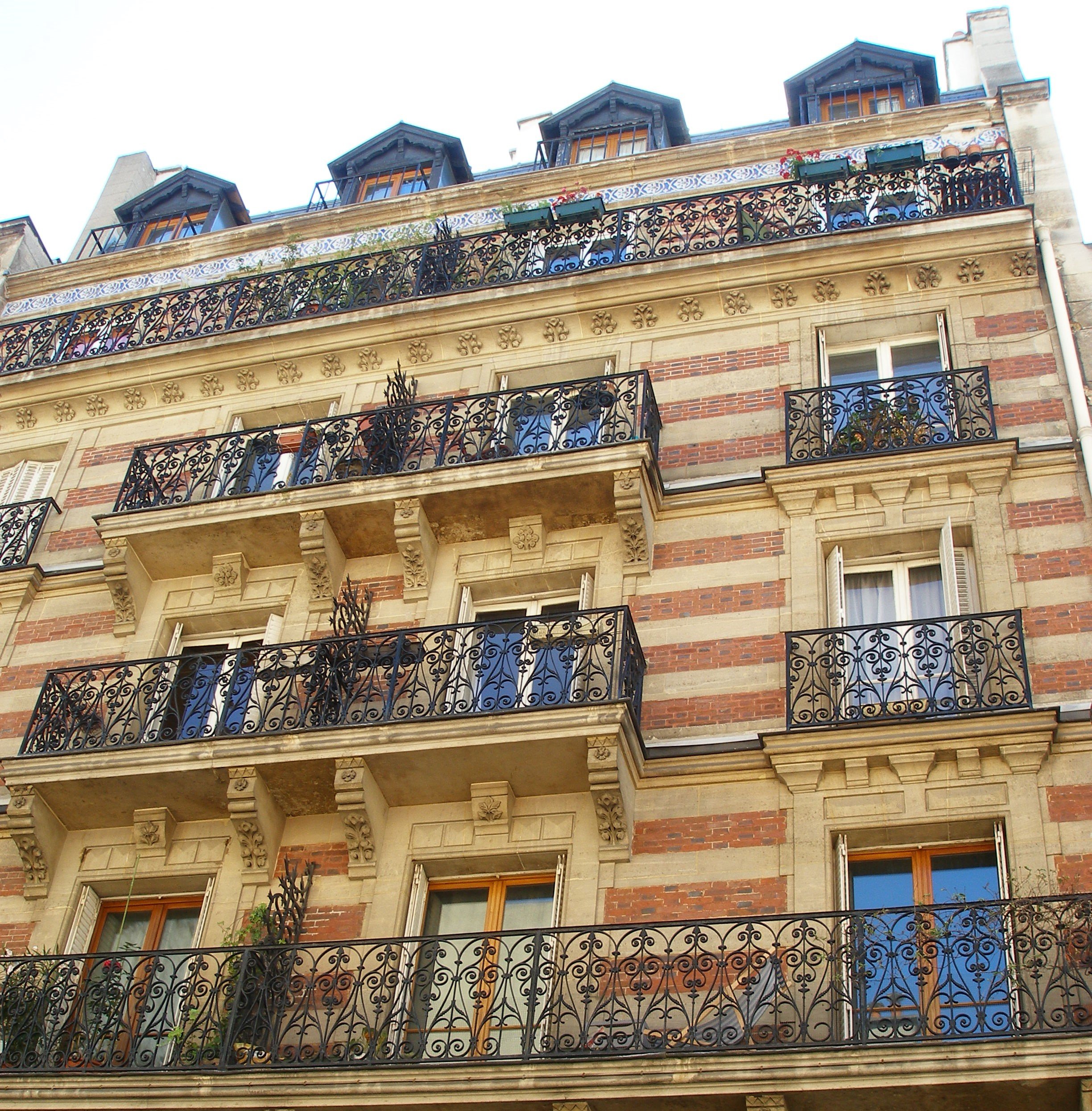 chvert facade.JPG
