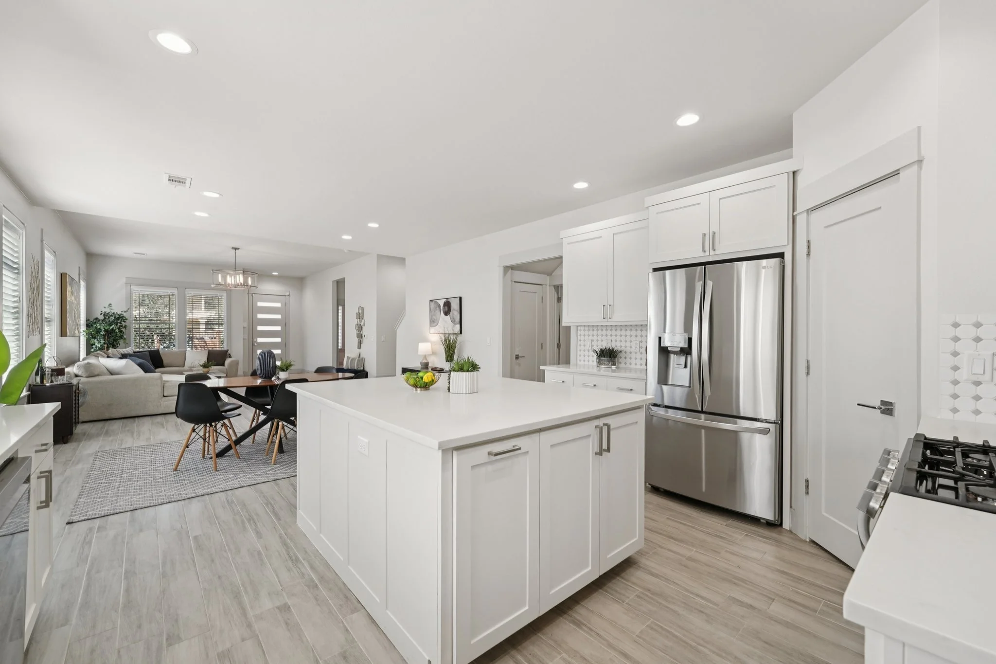 35-web-or-mls-Cedar St-L3112-019.jpg