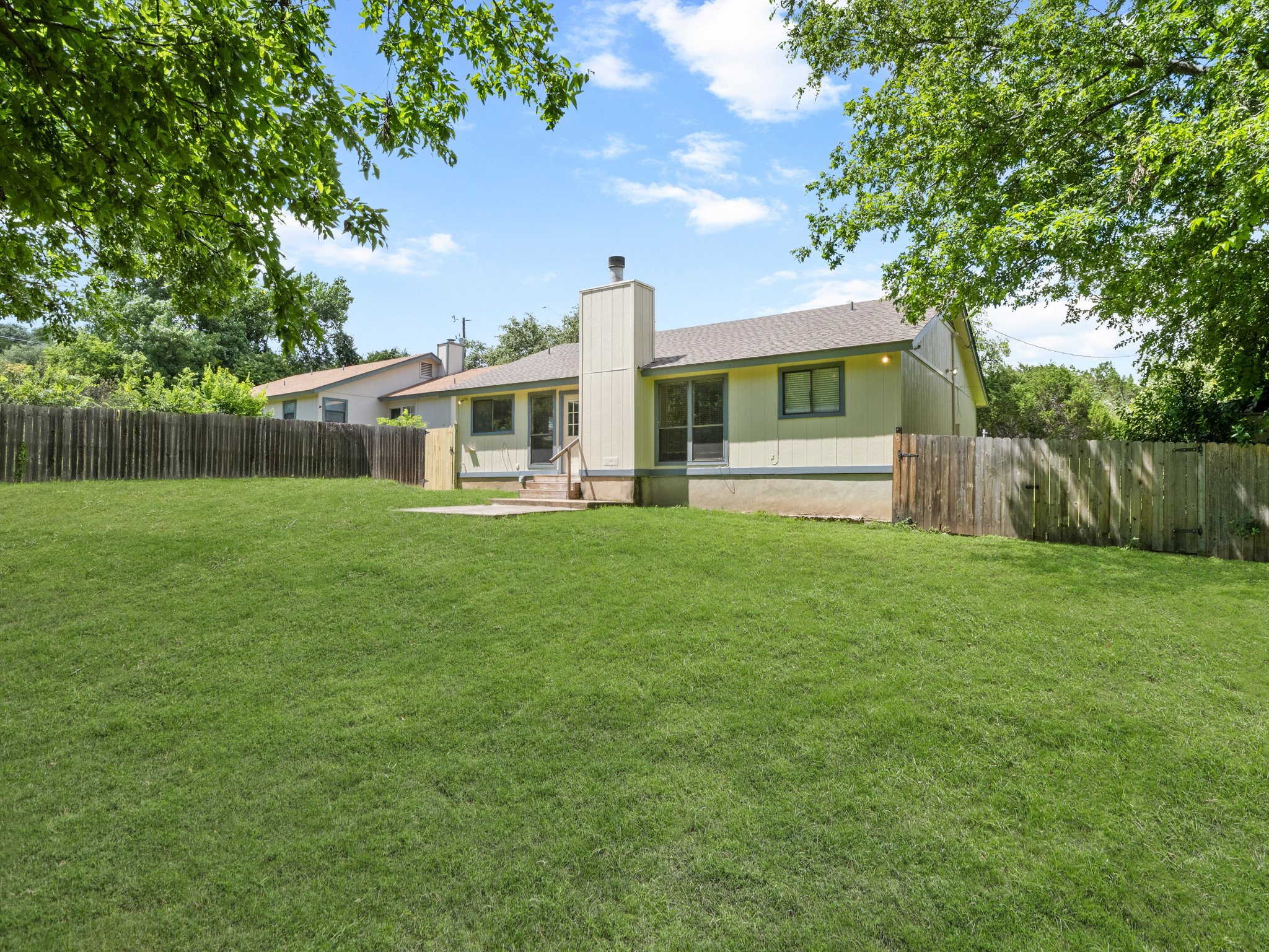 18507 E Lake Terrace Jonestown 6.jpg