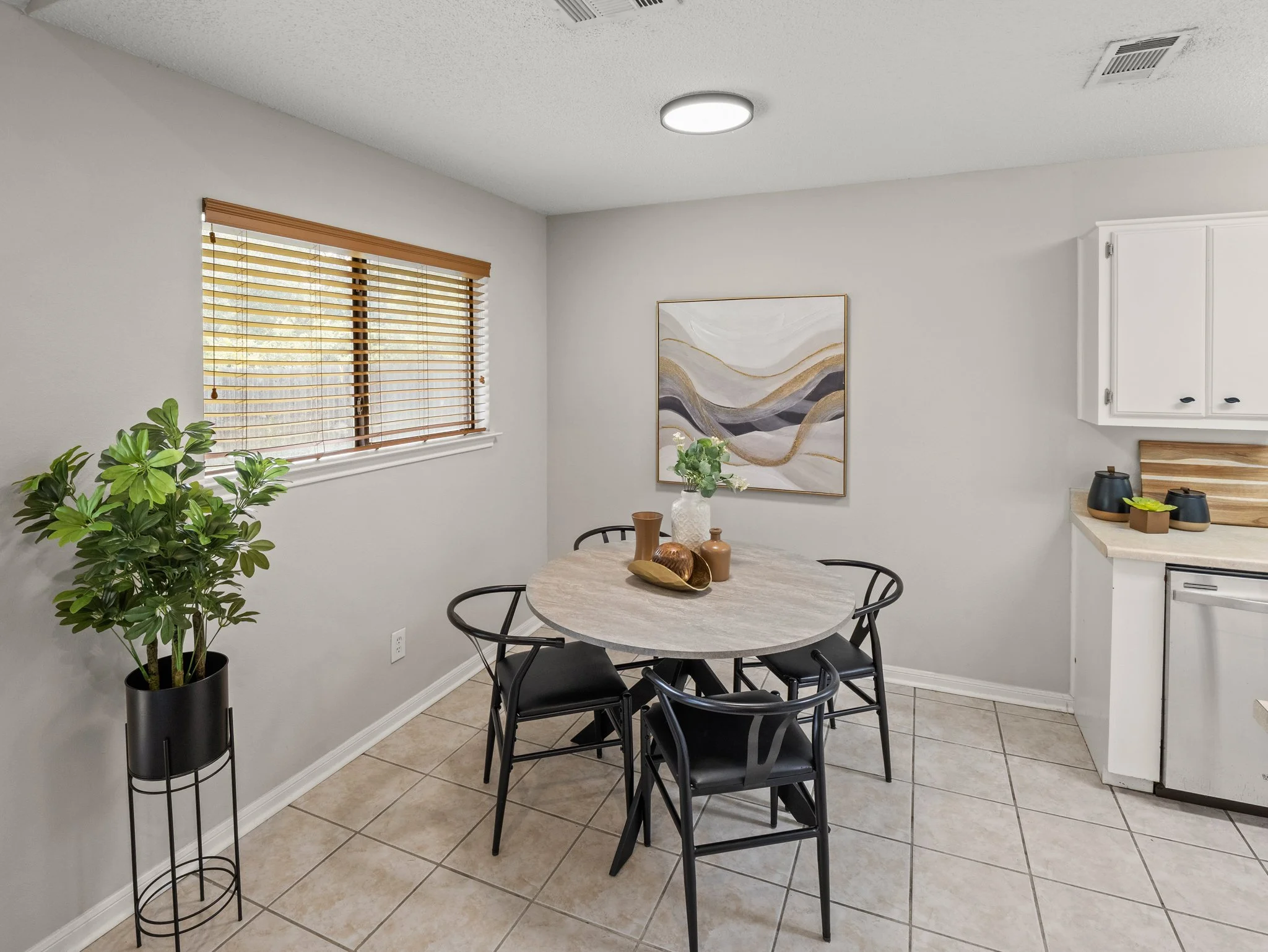 18507 E Lake Terrace Jonestown 16.jpg