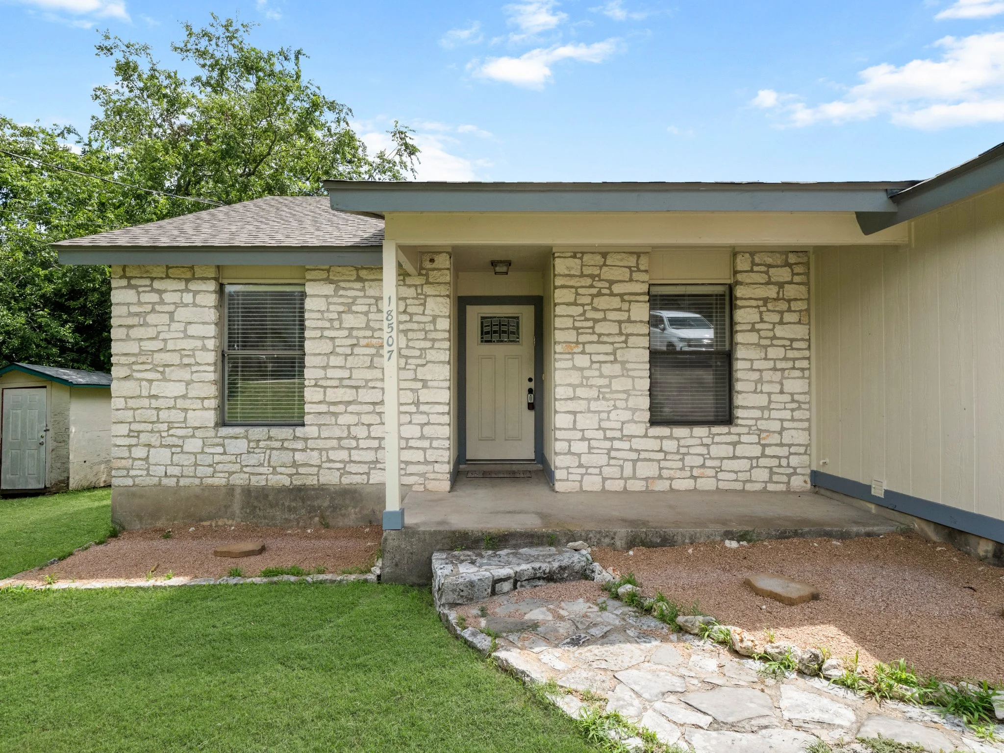 18507 E Lake Terrace Jonestown 2.jpg
