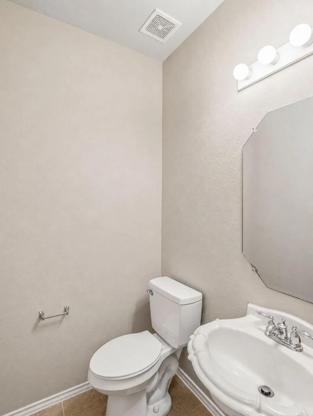 Half Bath 9201 Brodie #403 Austin.jpg