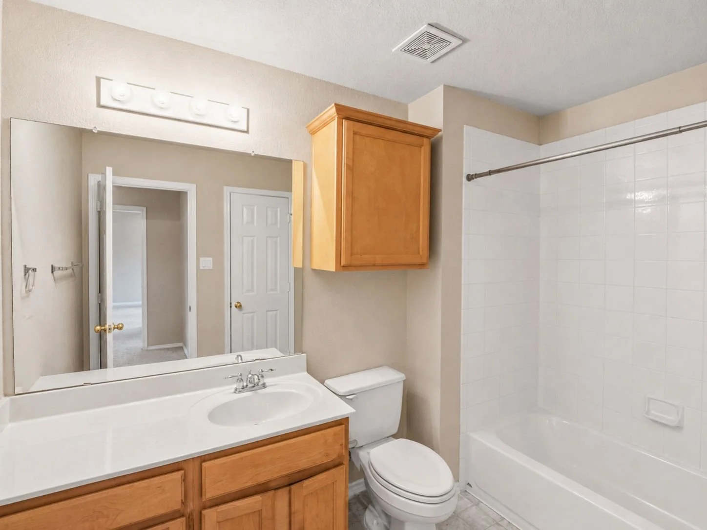 Secondary Bathroom 9201 Brodie #403 Austin.jpg