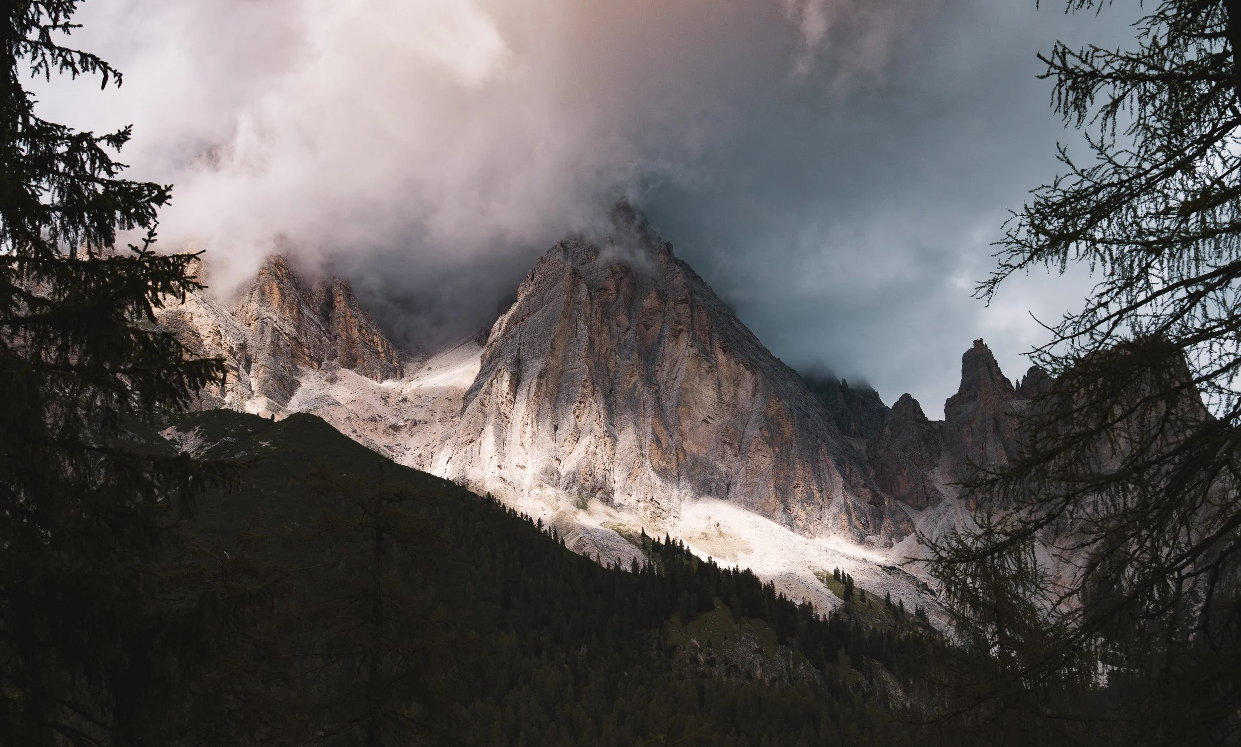 Lake Di Sorapis,  Dolomites, italy