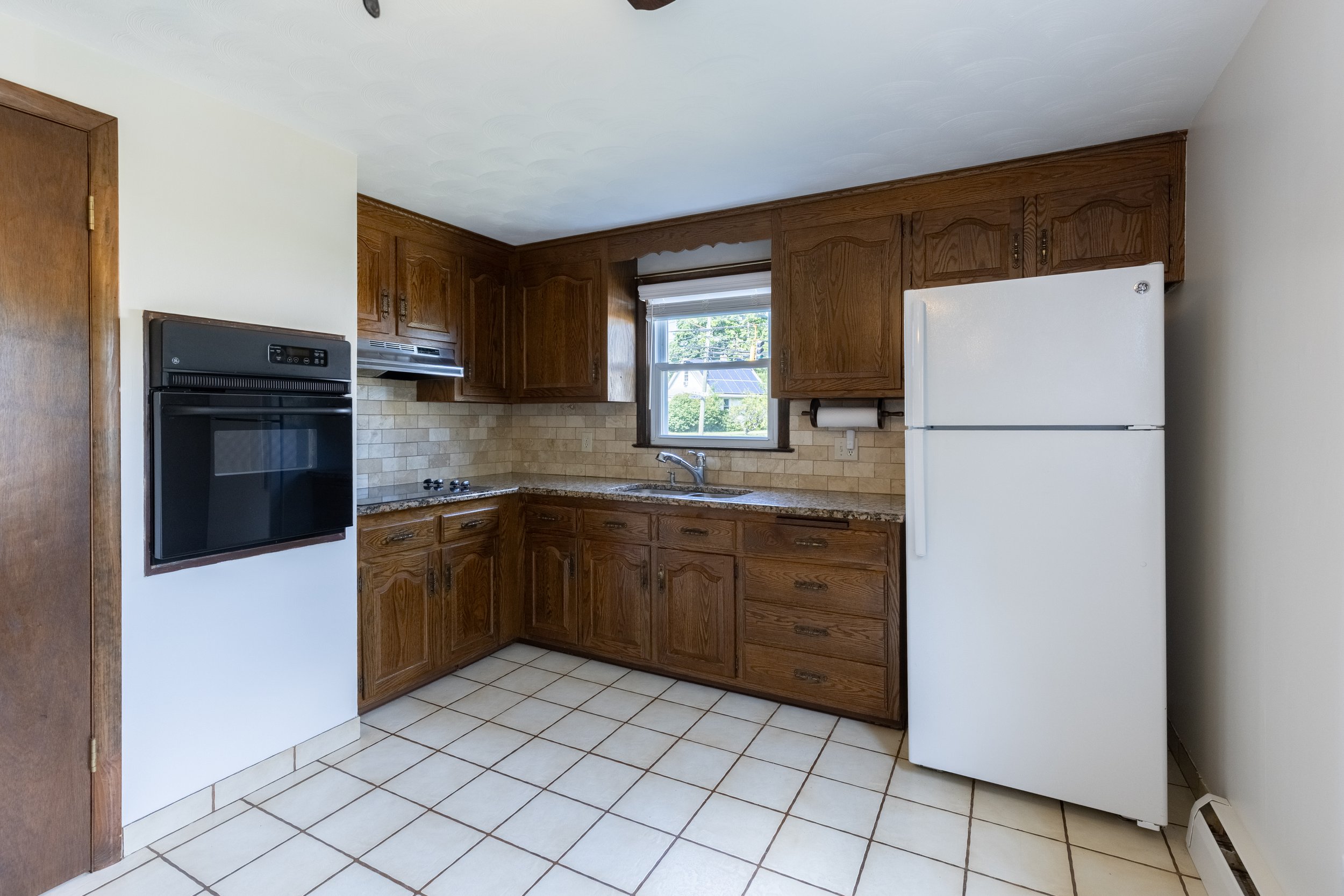 Kitchen_1.jpg