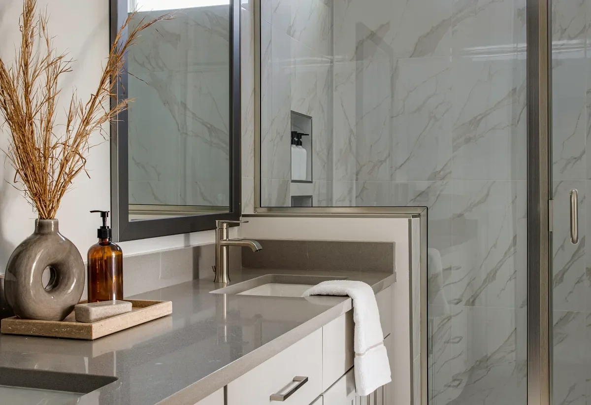 Lucere_503_Concordia_Prim_Bath.webp
