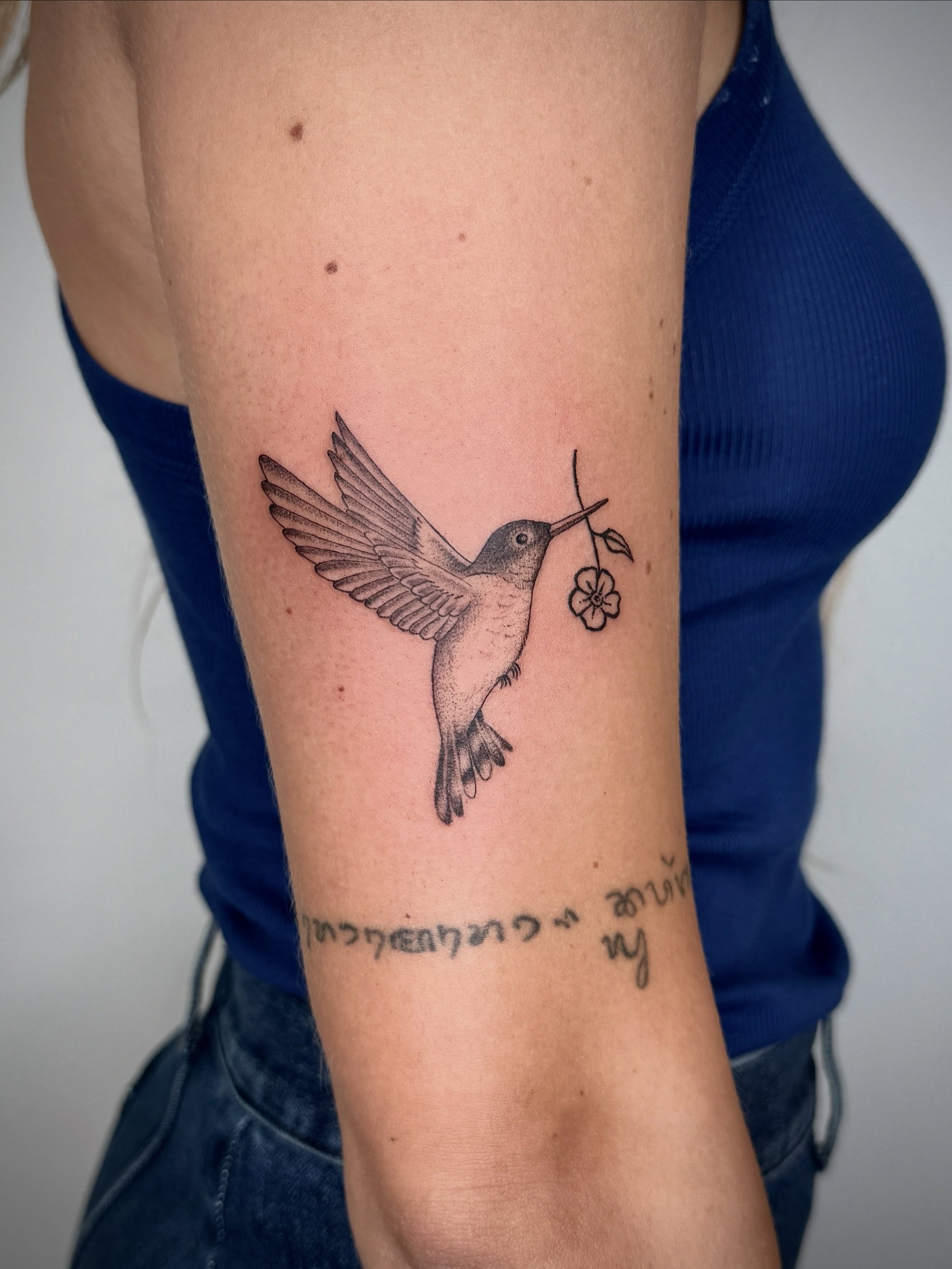Cutie hummingbird for Sara 🌸
Made at @twicerabbittattoo 

Booking August + September in LA
Link in bio to book
