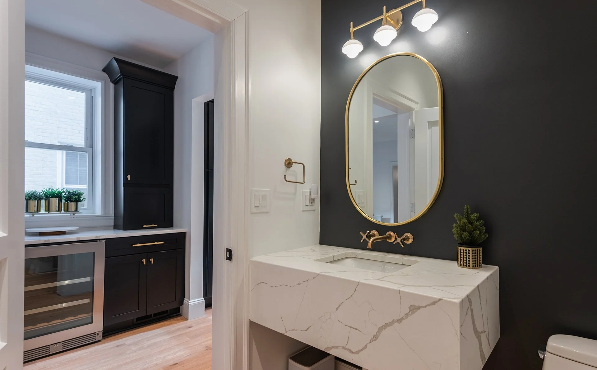 5424 Howe St - 057.jpg