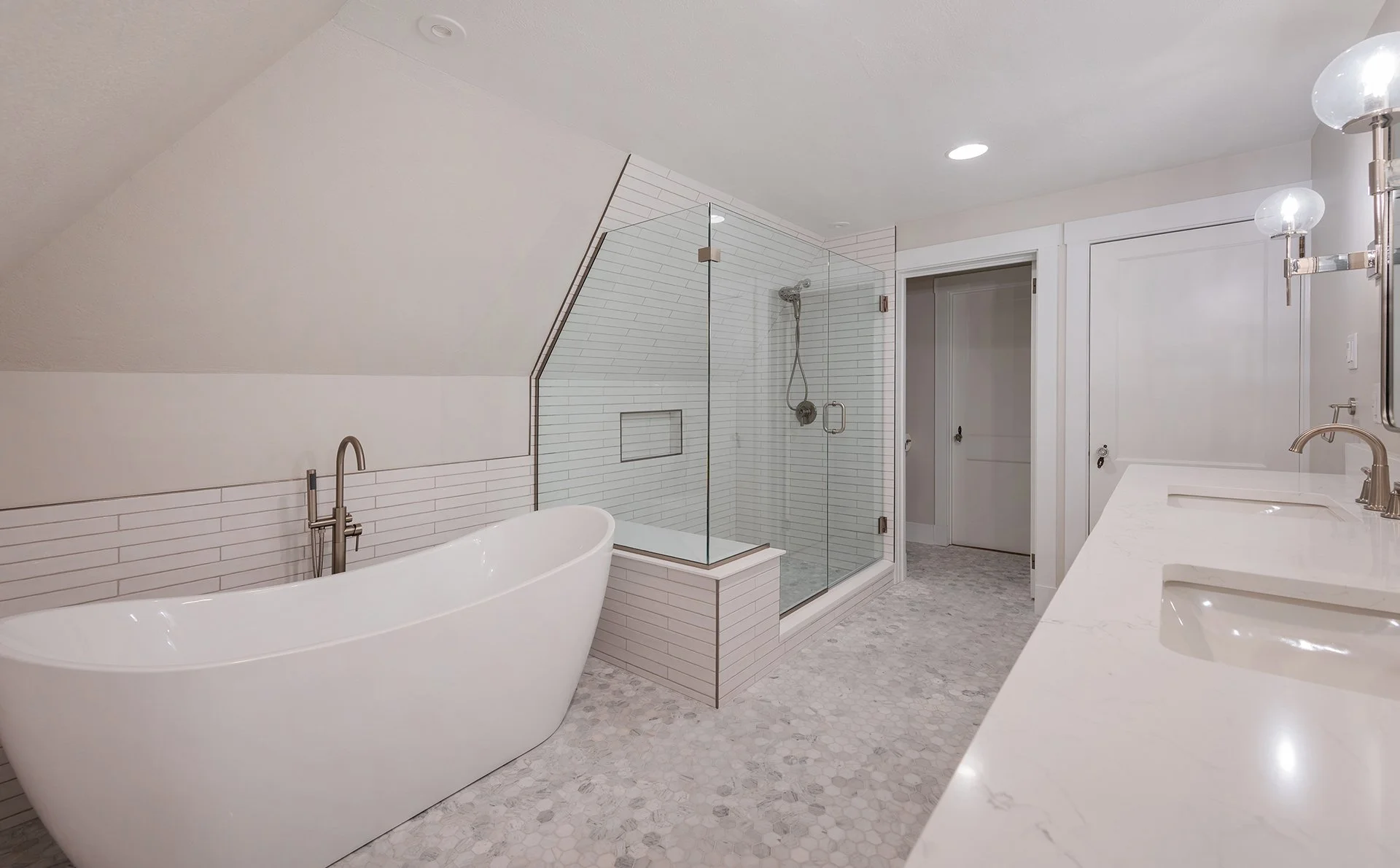 2207-BEECHWOOD-BLVD-005.JPG