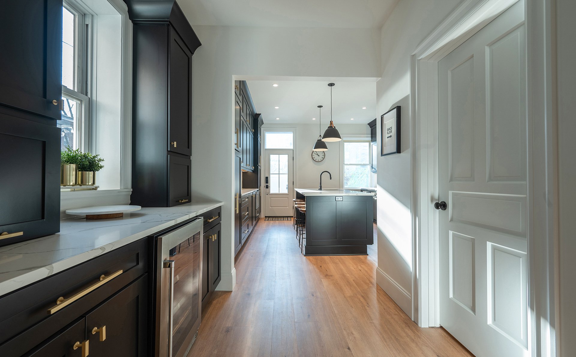 5424 Howe St - 012.jpg