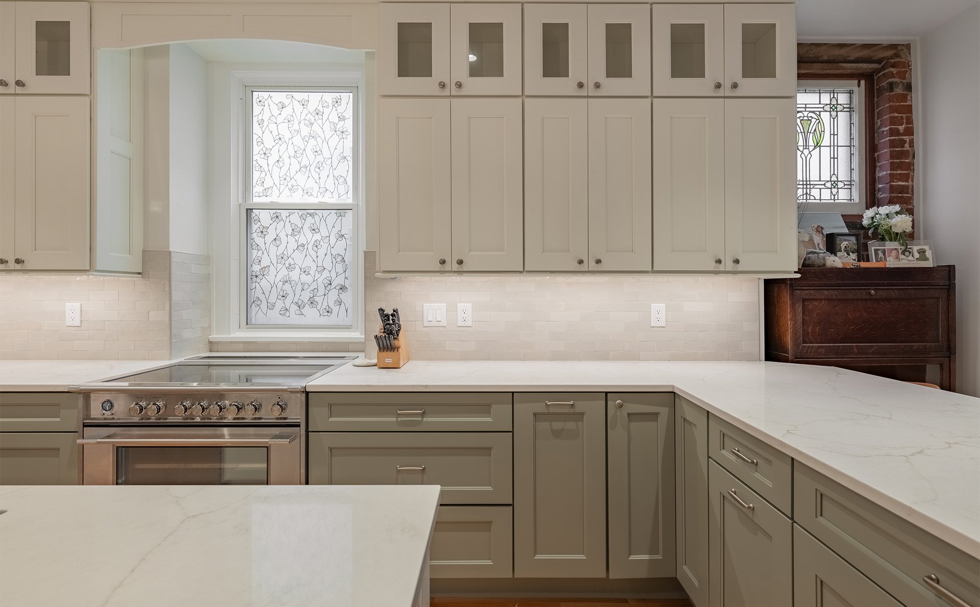  Kitchen, Interior, Cabinets 