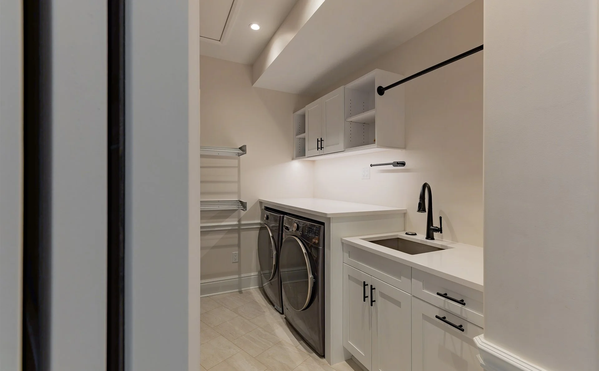 2609 Carriage House Dr_016.jpg