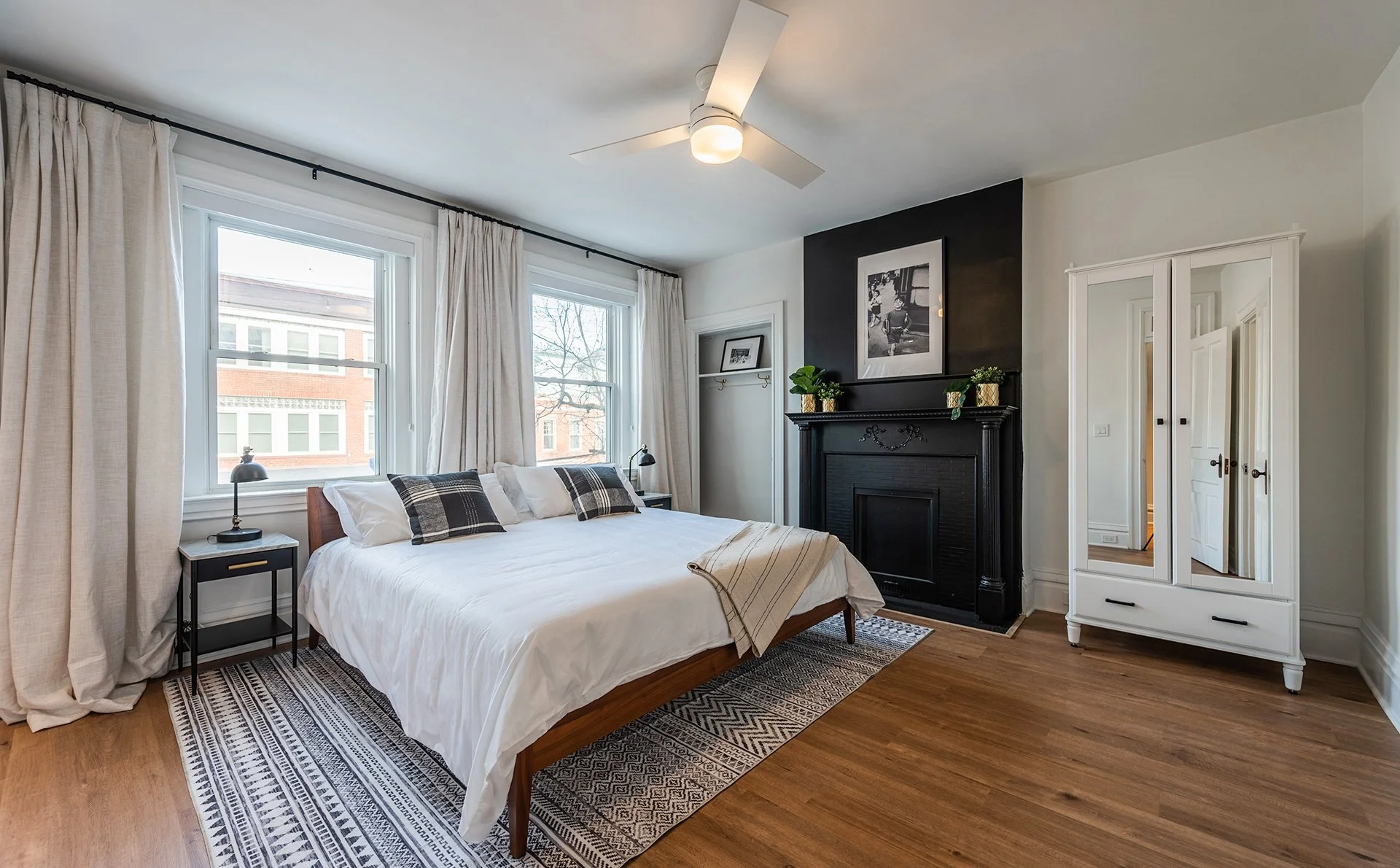 5424 Howe St - 040.jpg