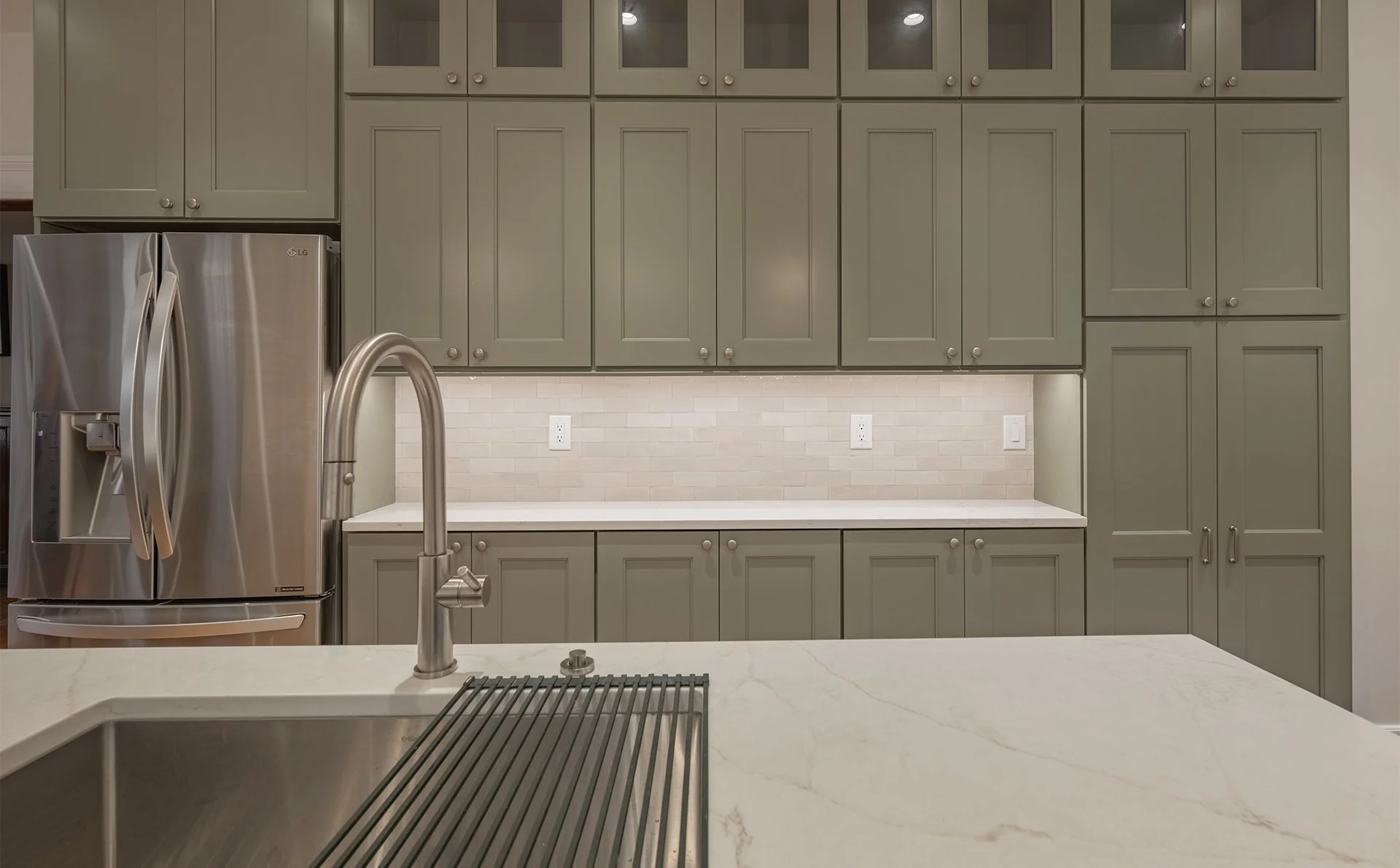  Kitchen, Interior, Cabinets 