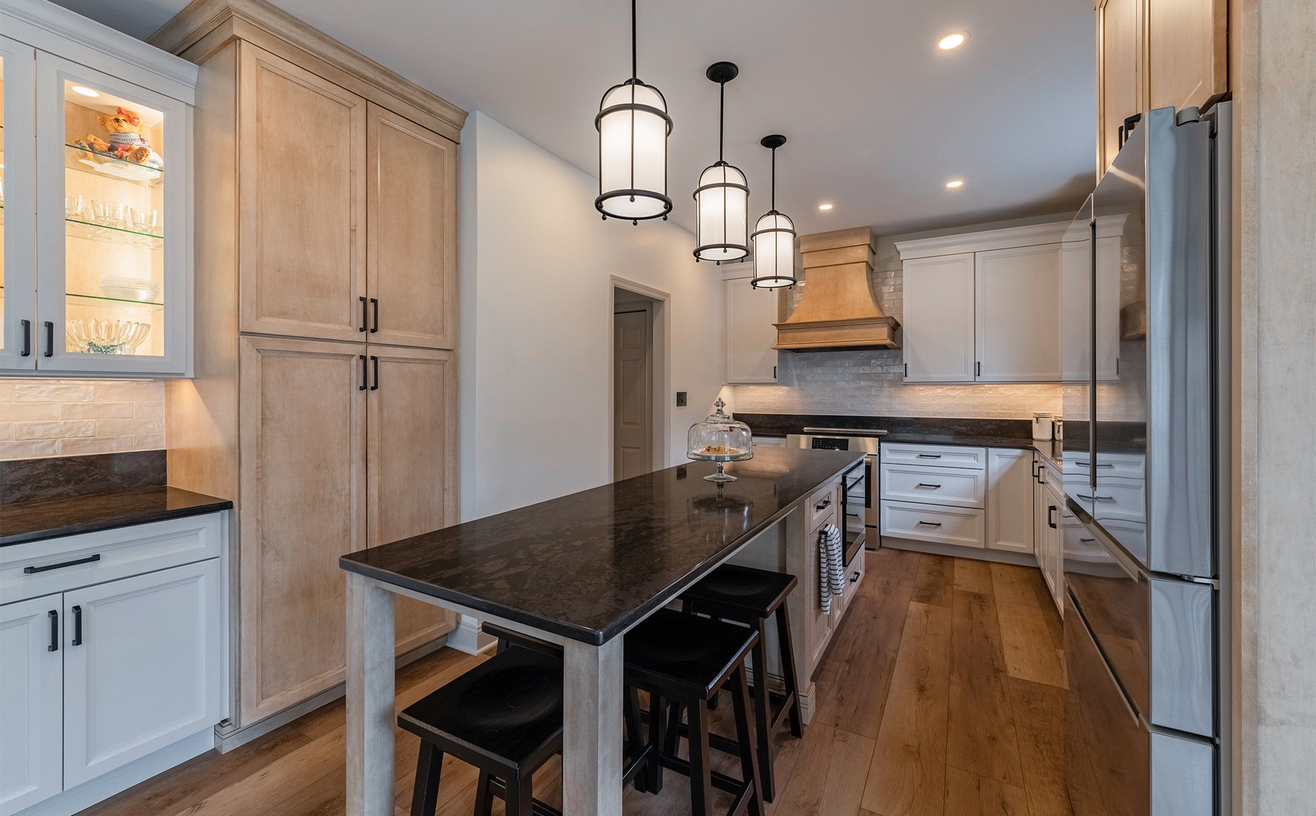 548 Burkes Dr_002.jpg