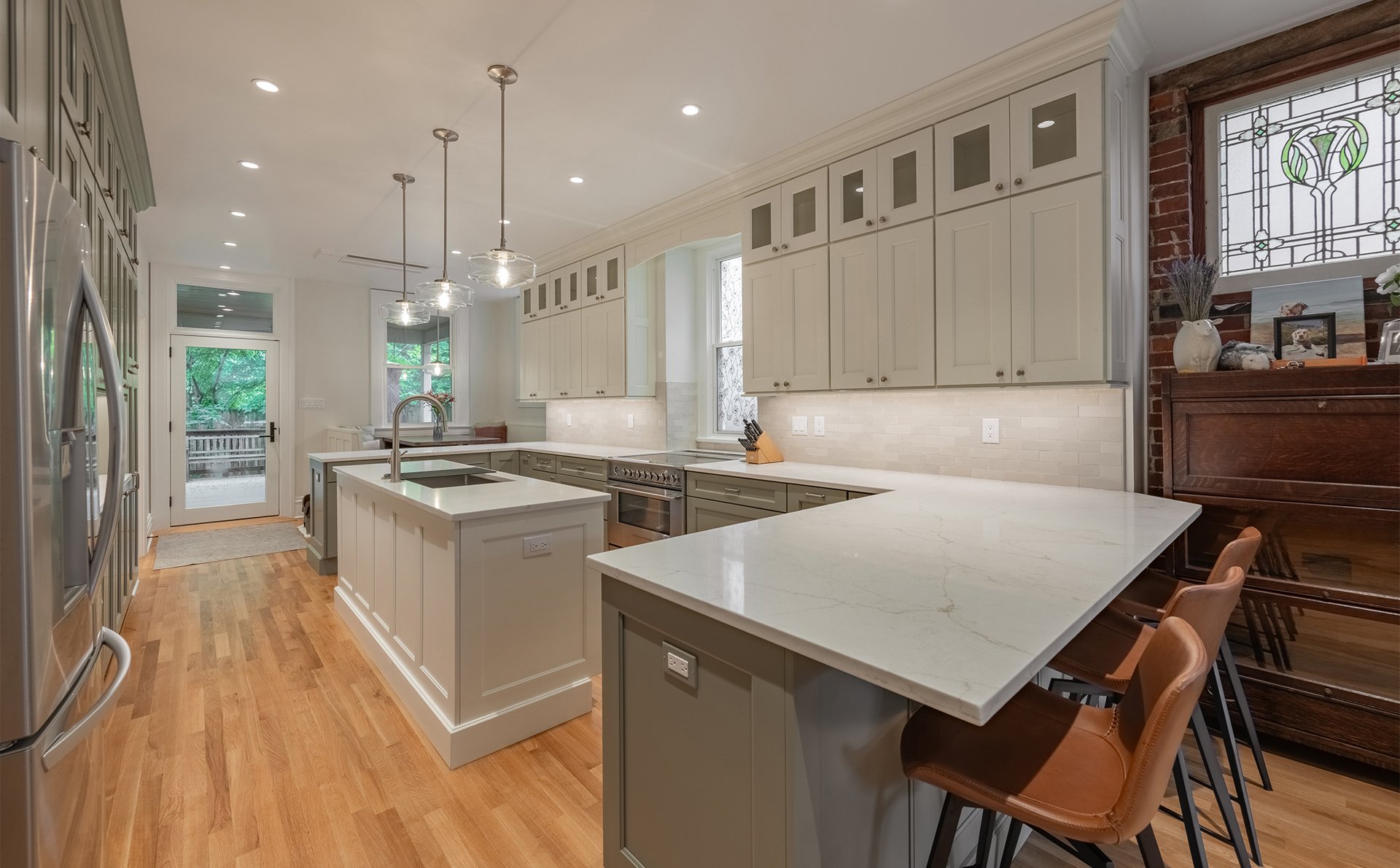  Kitchen, Interior, Cabinets 