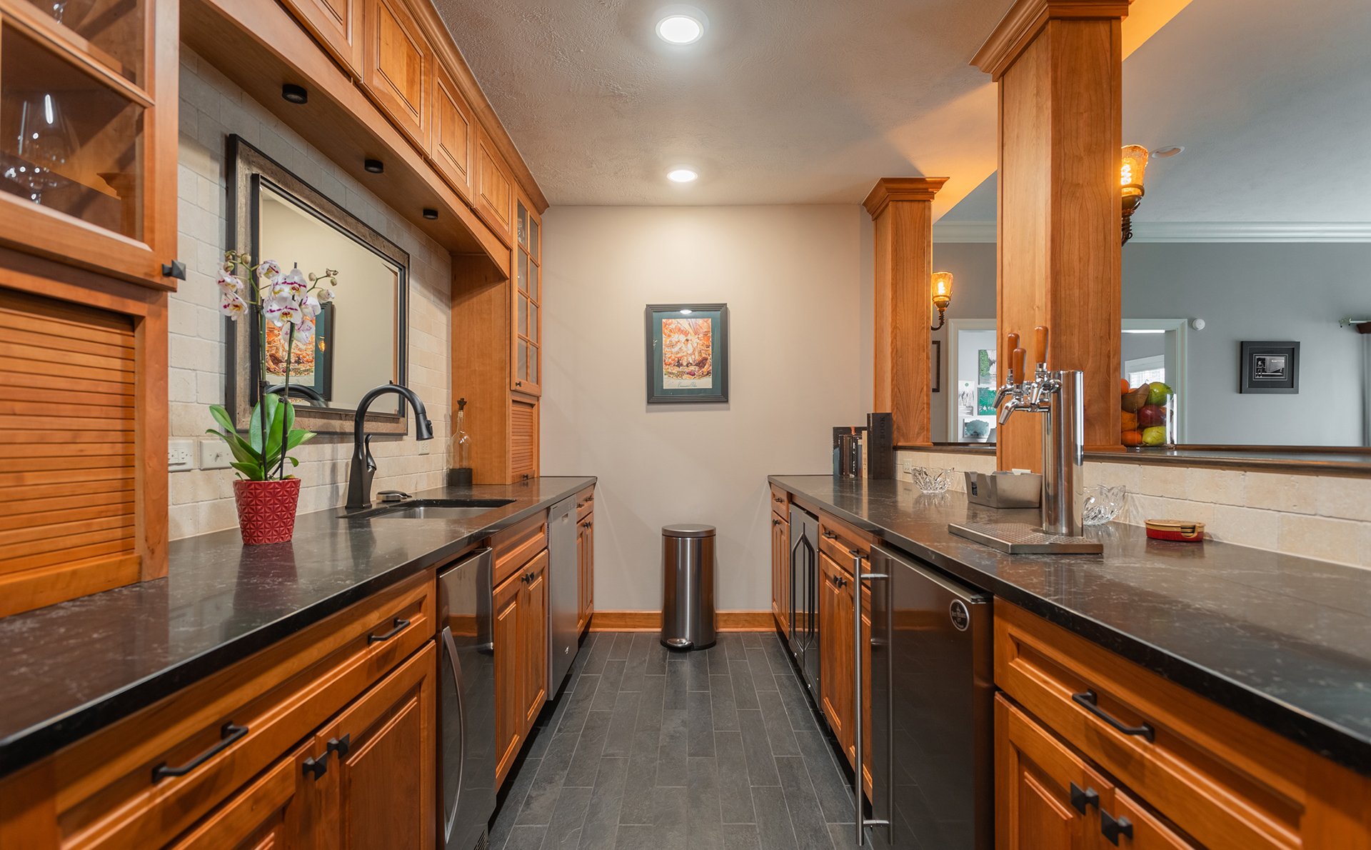  Kitchen, Interior, Cabinets 