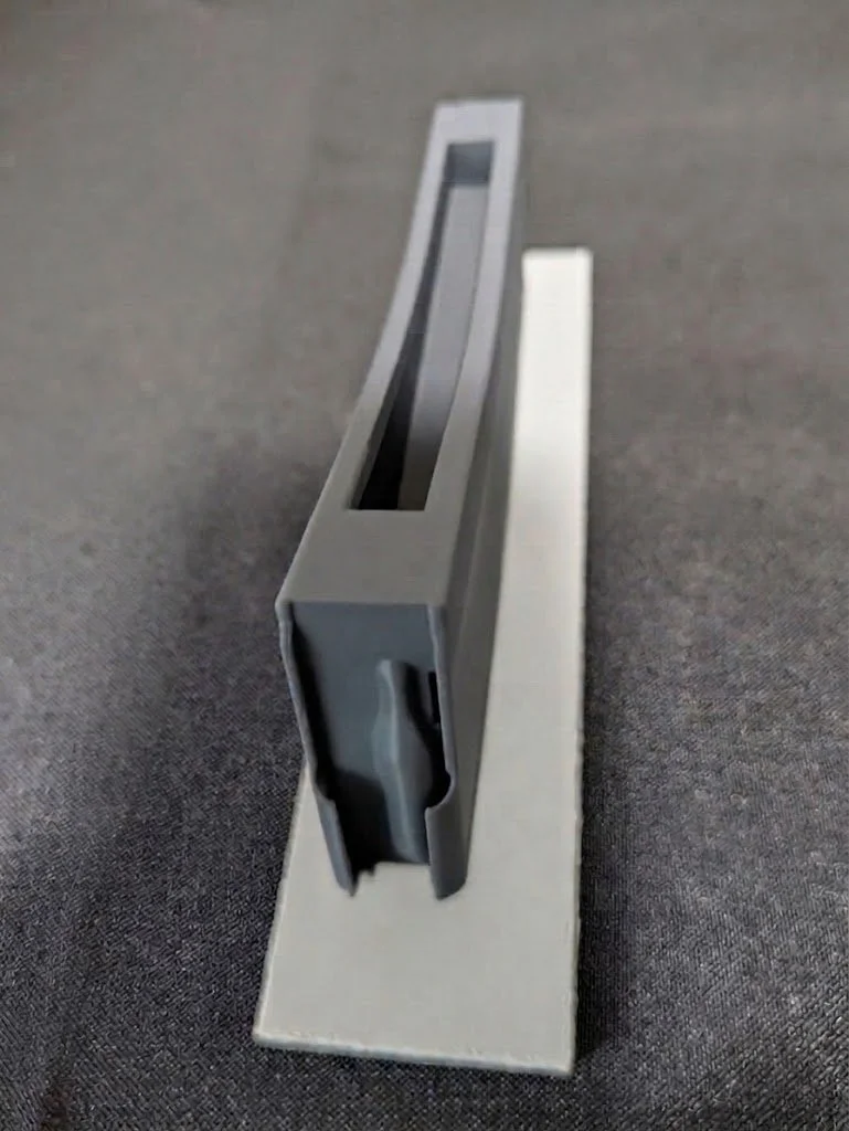 mag card holder end no cards.jpg